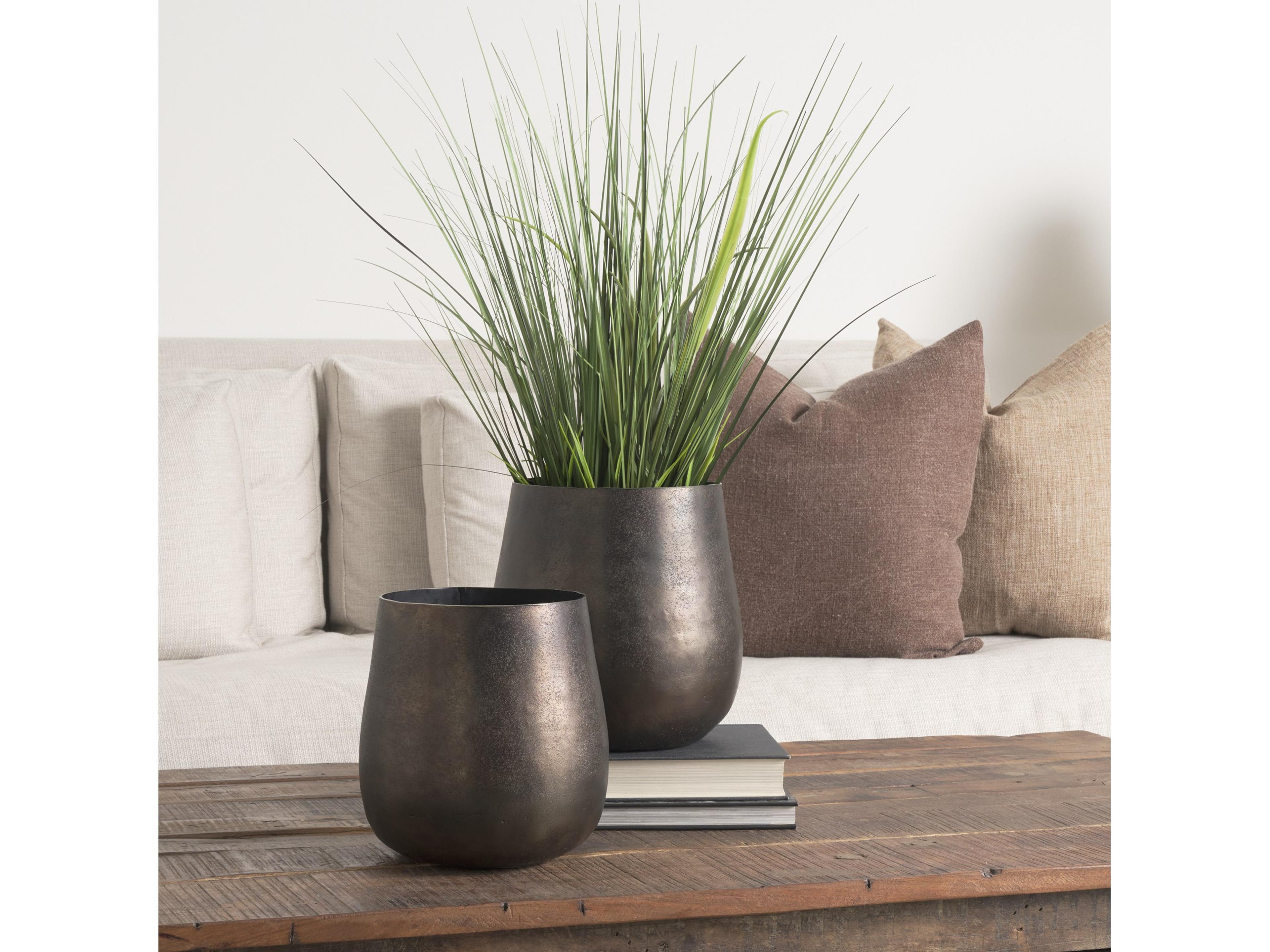 Mercana Quade Small Gold Metal Planter