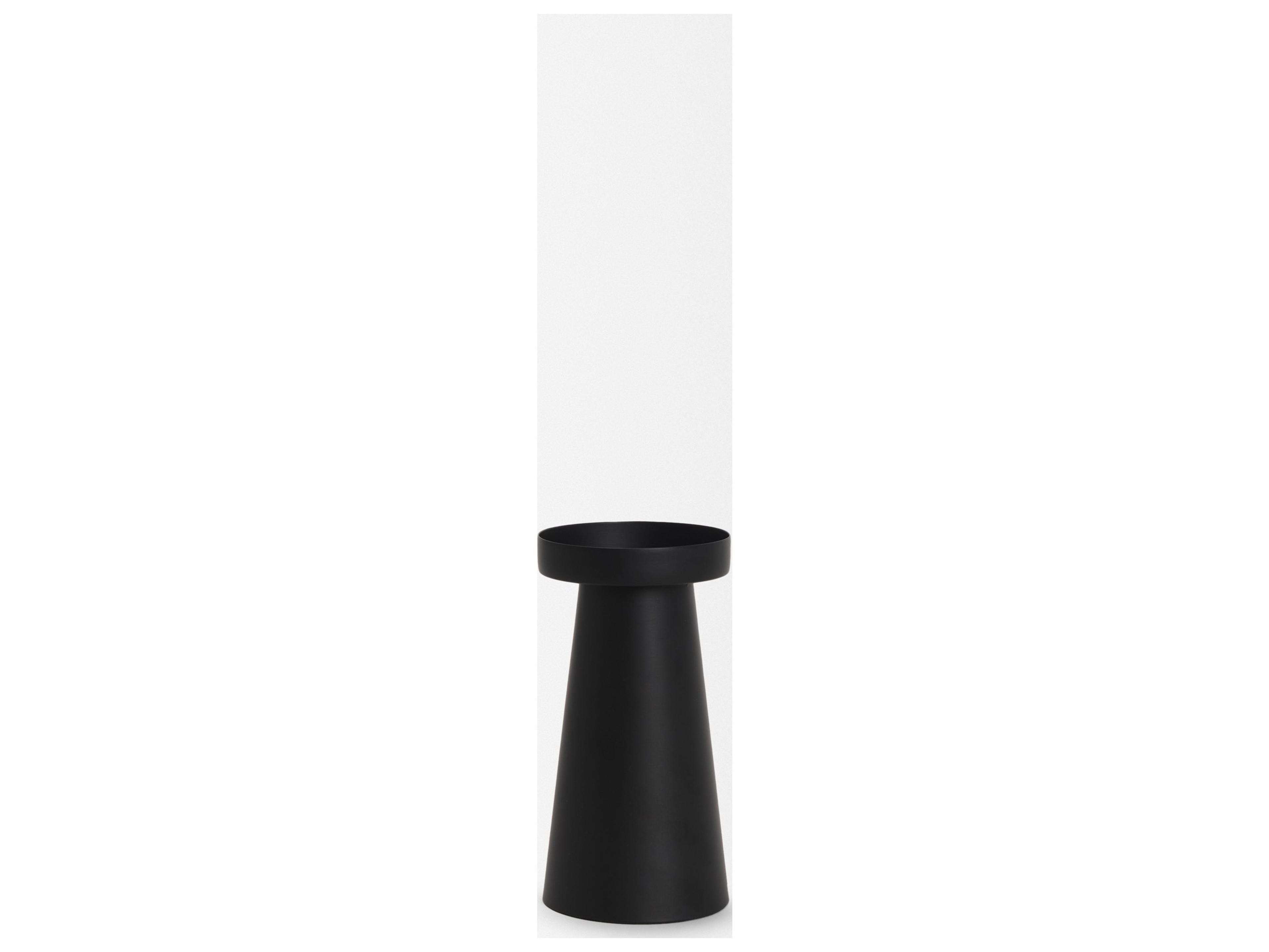 Mercana Quadir Short Matte Black Metal Candle Holder