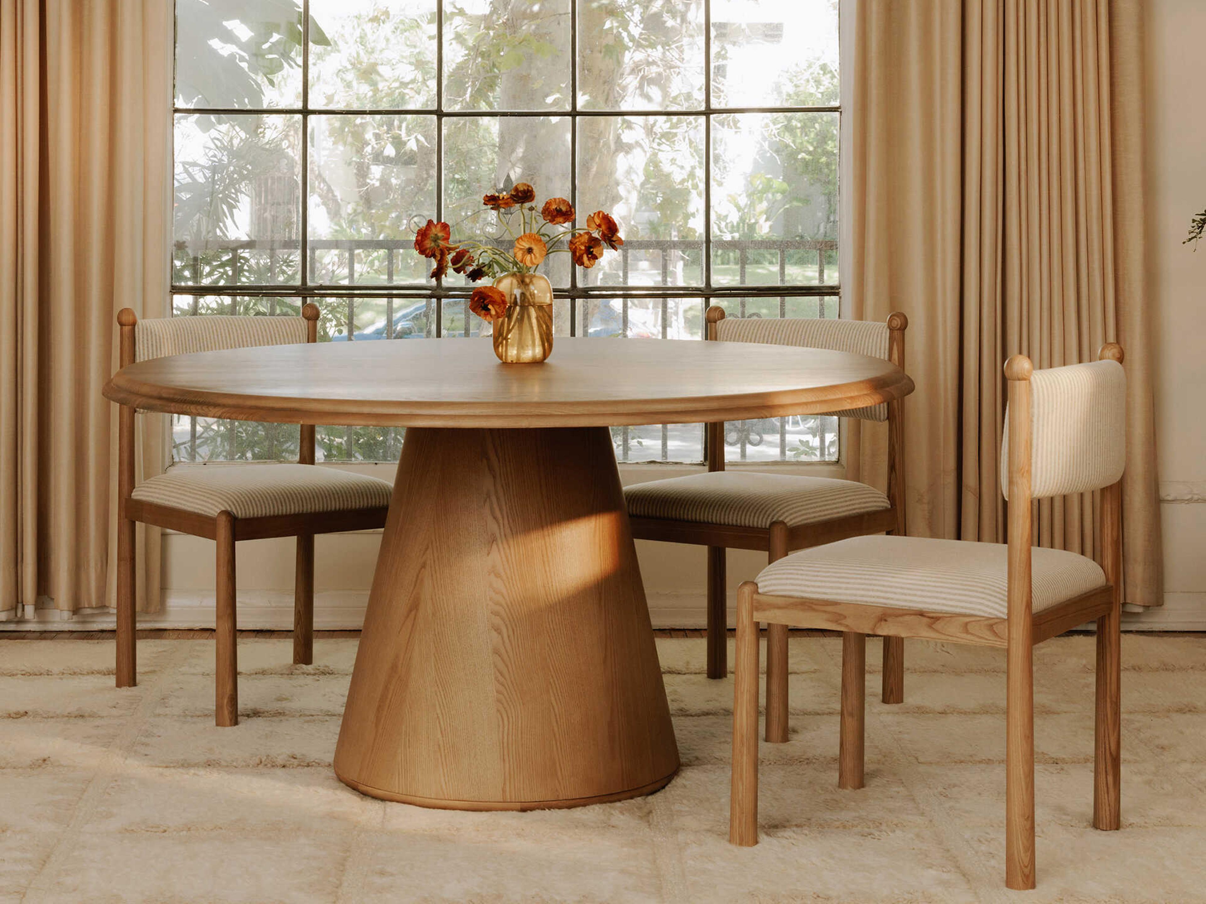 Tutto Ash Wood Dining Room Set