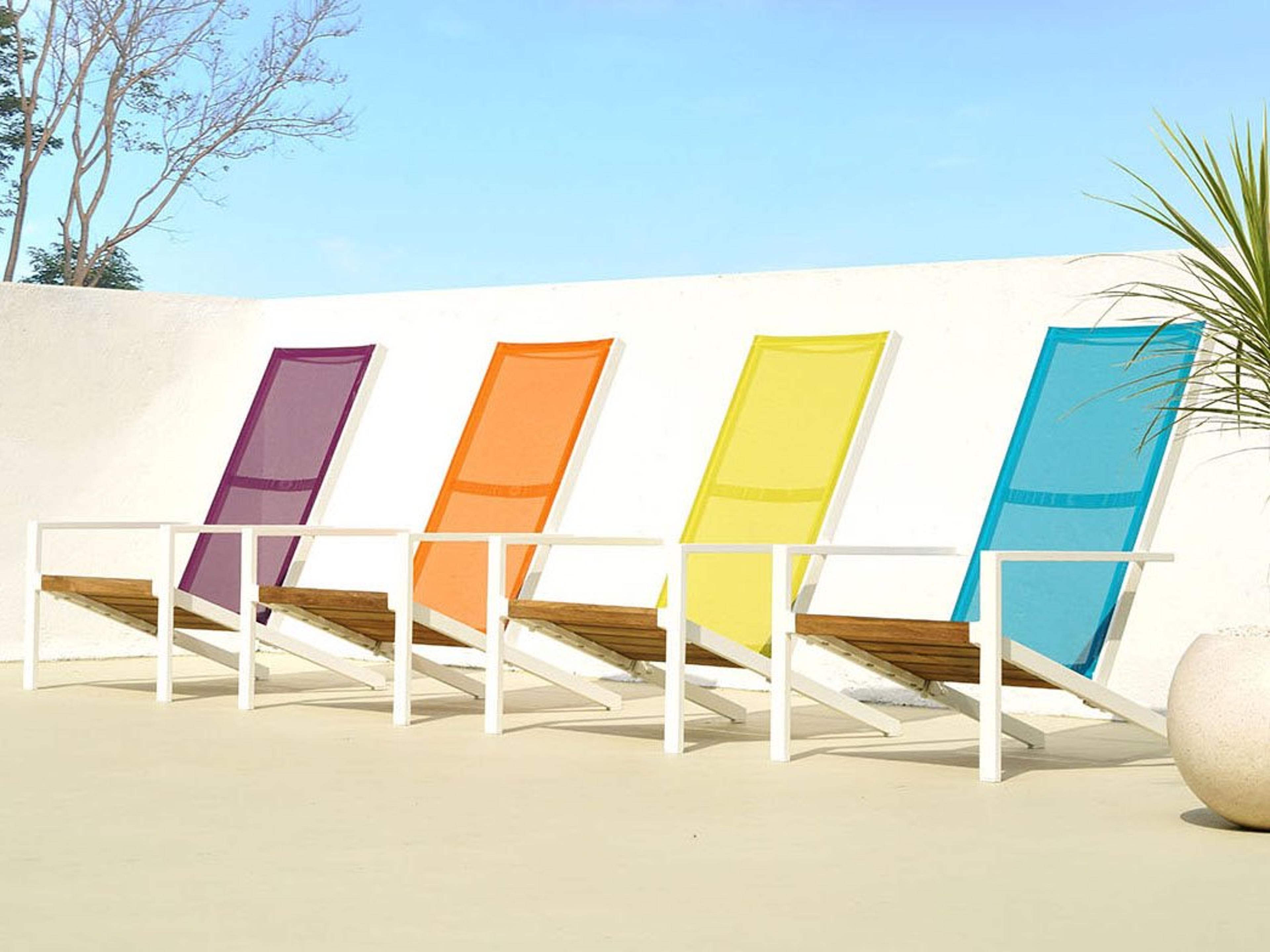 MamaGreen Bondi Sling Aluminum Teak Patio Lounge Set