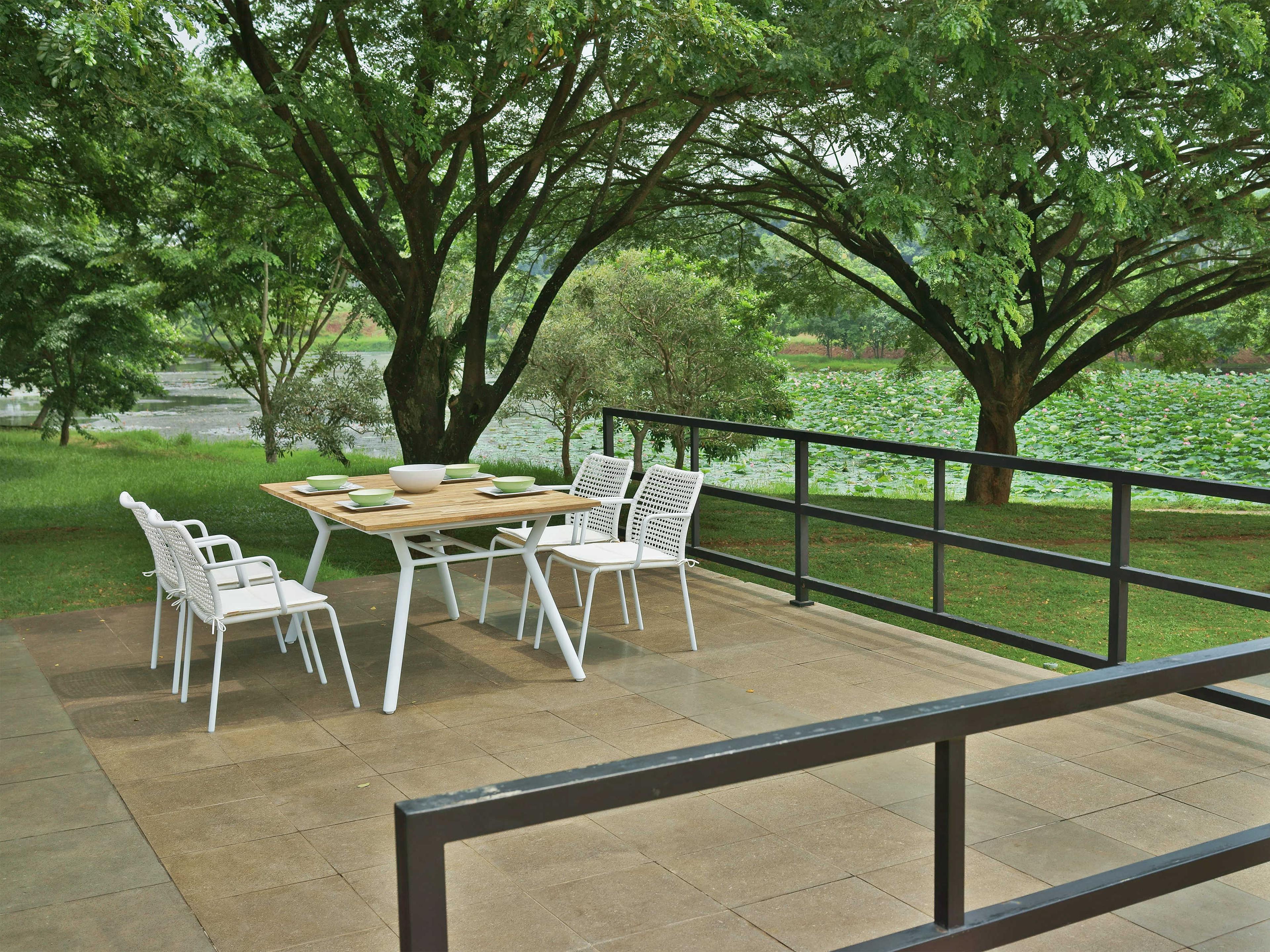 MamaGreen Manda Aluminum Wicker Stackable Outdoor Dining Arm Chair