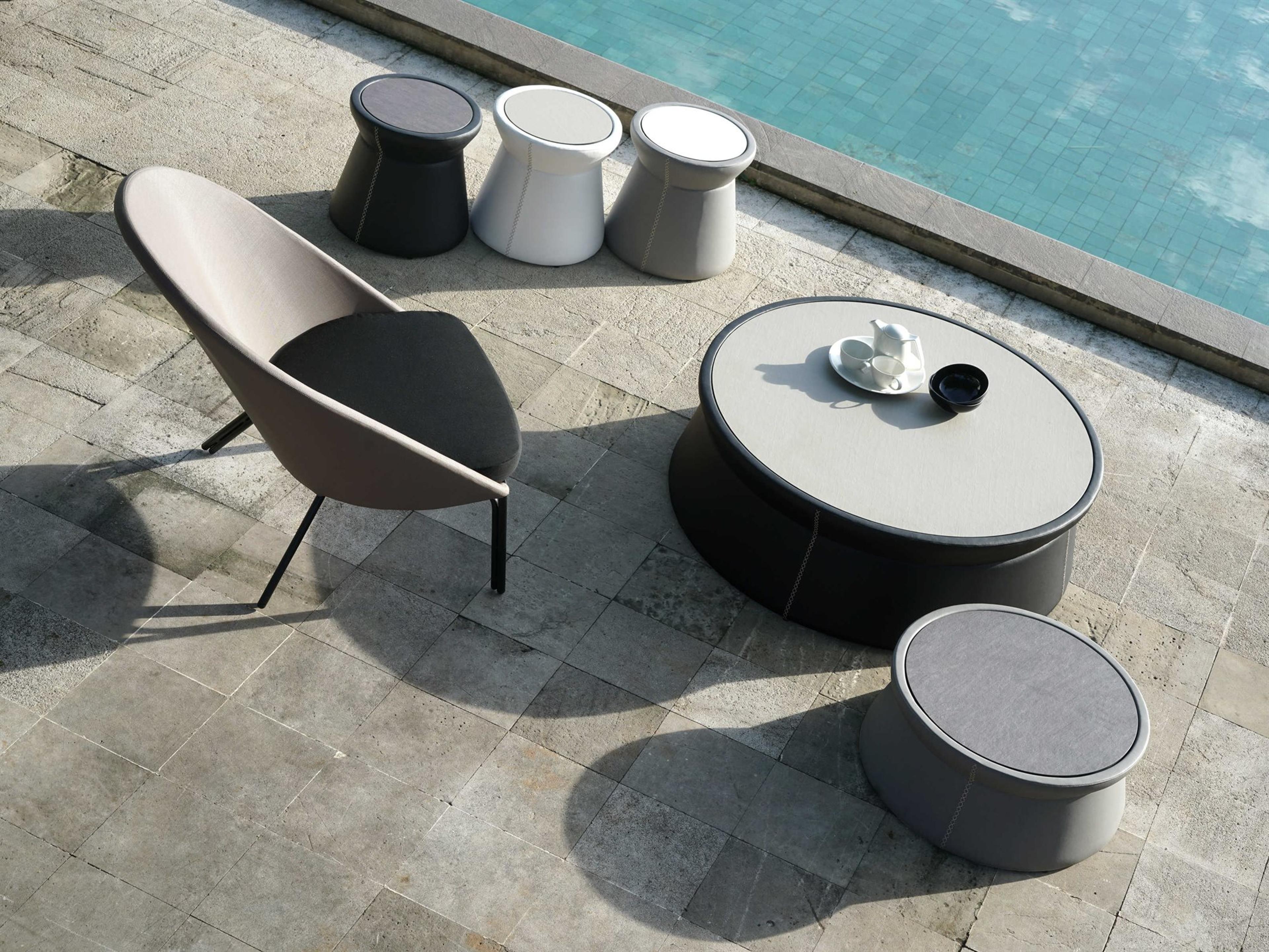 Zupy Aluminum Cushion Outdoor Patio Lounge Set