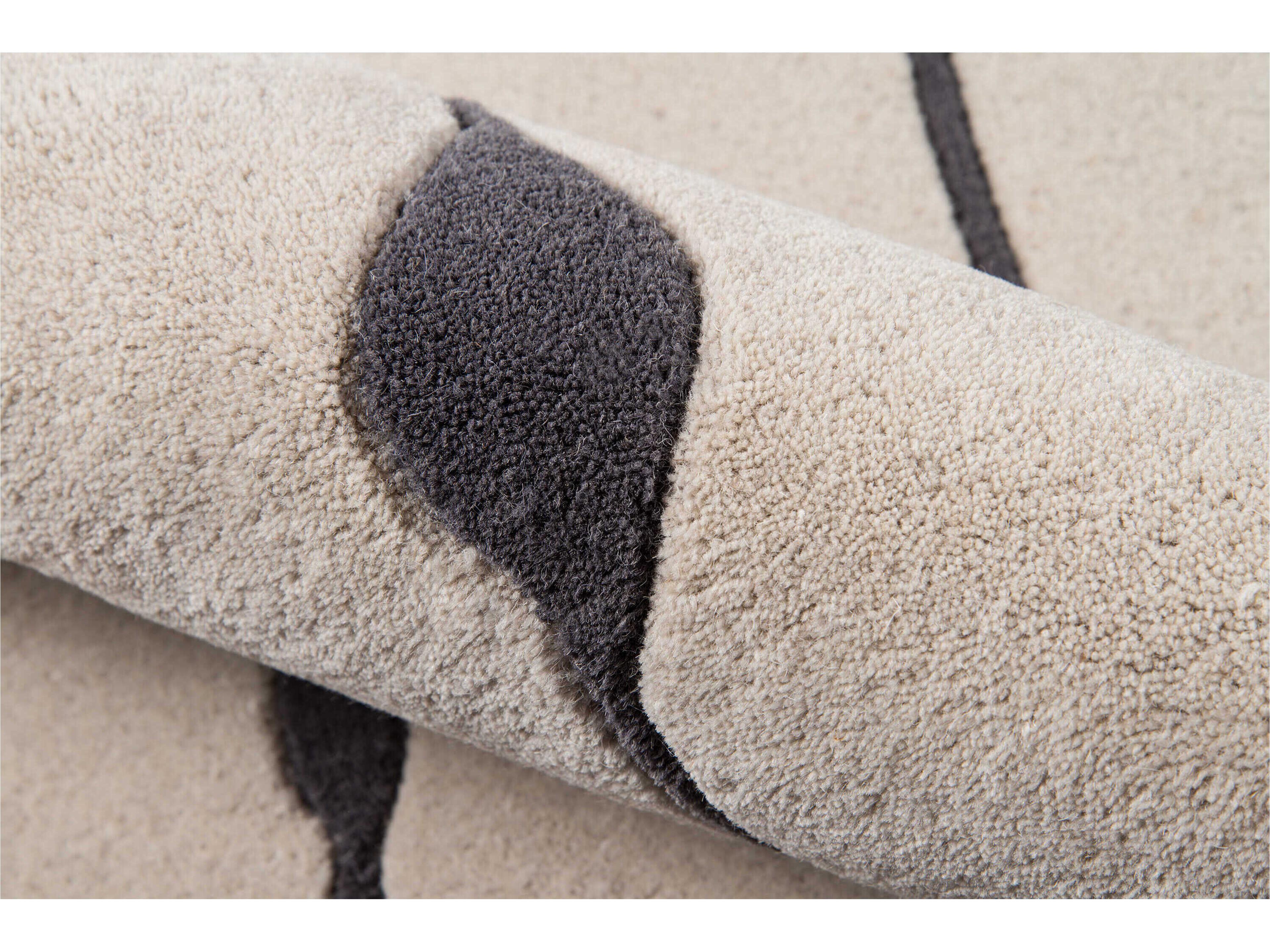 Momeni Delhi Geometric Area Rug