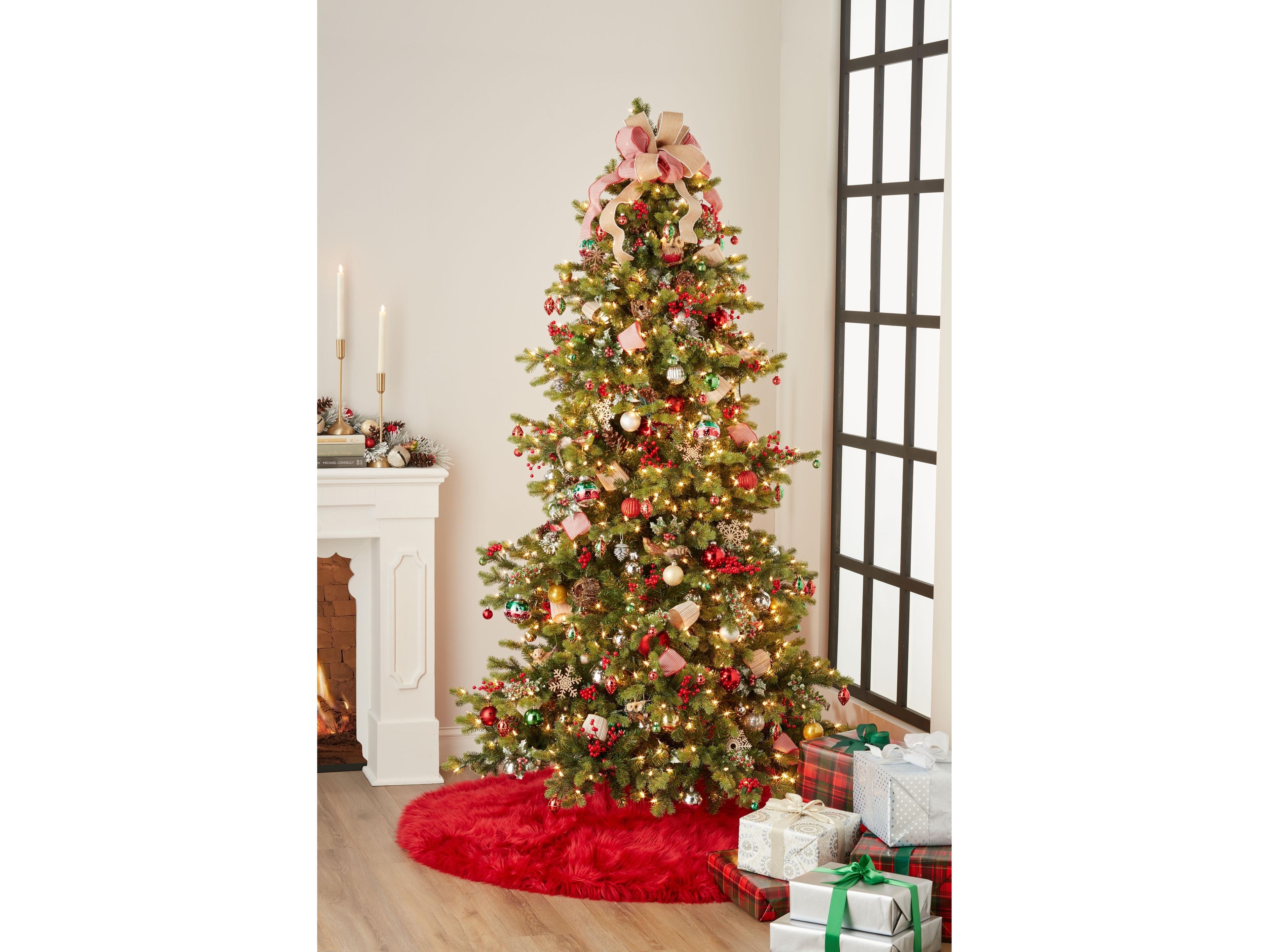Momeni Red Furry Tree Skirt