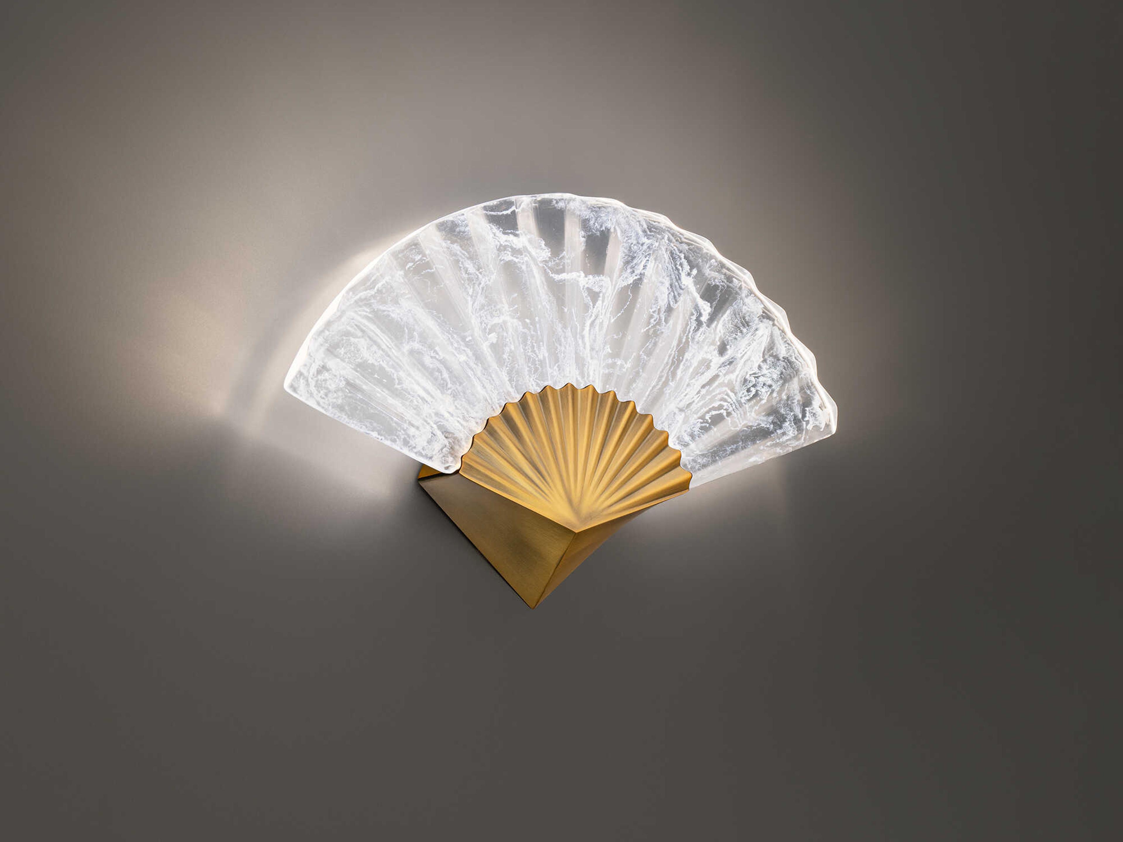 Modern Forms Sensu 1-Light Aged Brass Wall Sconce