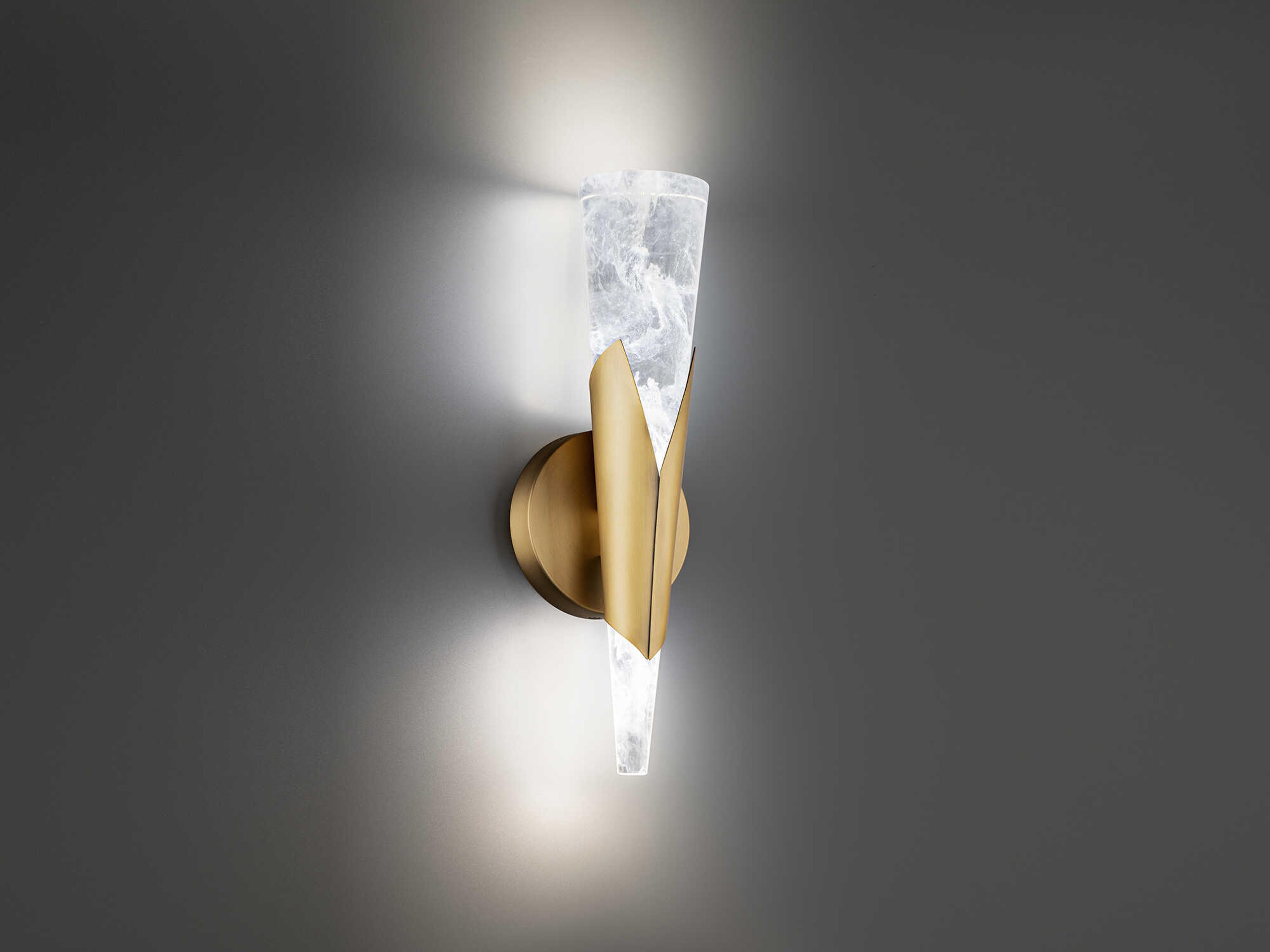 Modern Forms Kilt 1-Light Aged Brass Wall Sconce