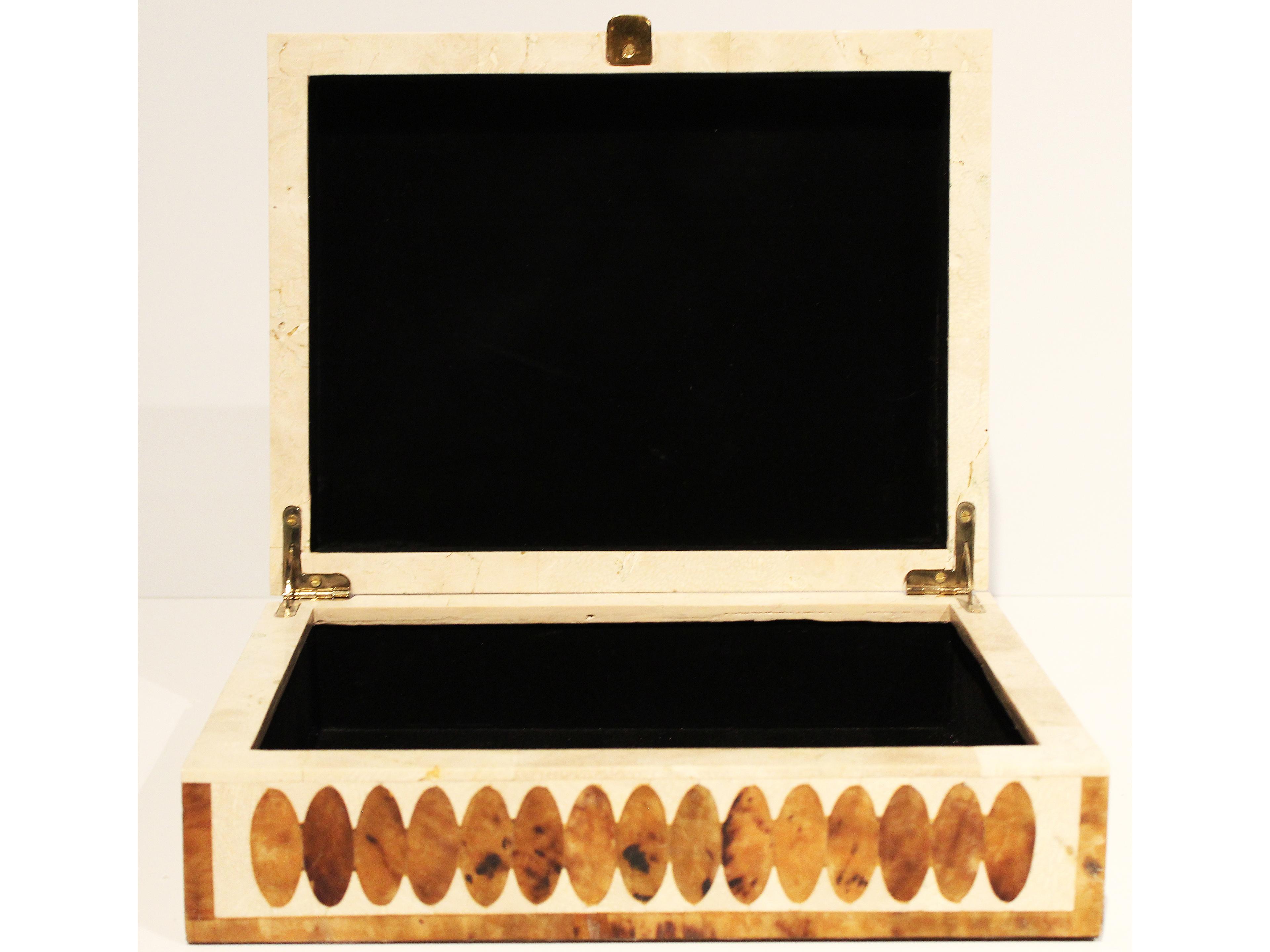 Maitland Smith White Fossil Stone / Tiger Penshell Stonely Box