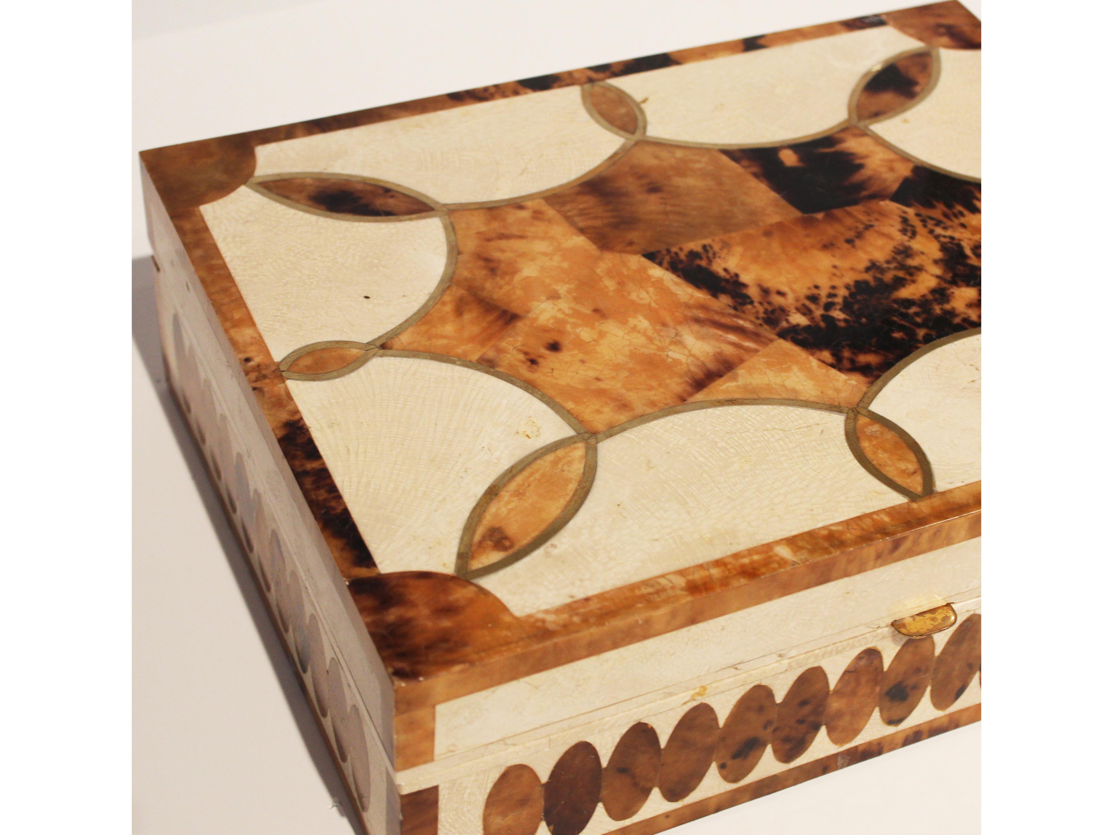 Maitland Smith White Fossil Stone / Tiger Penshell Stonely Box