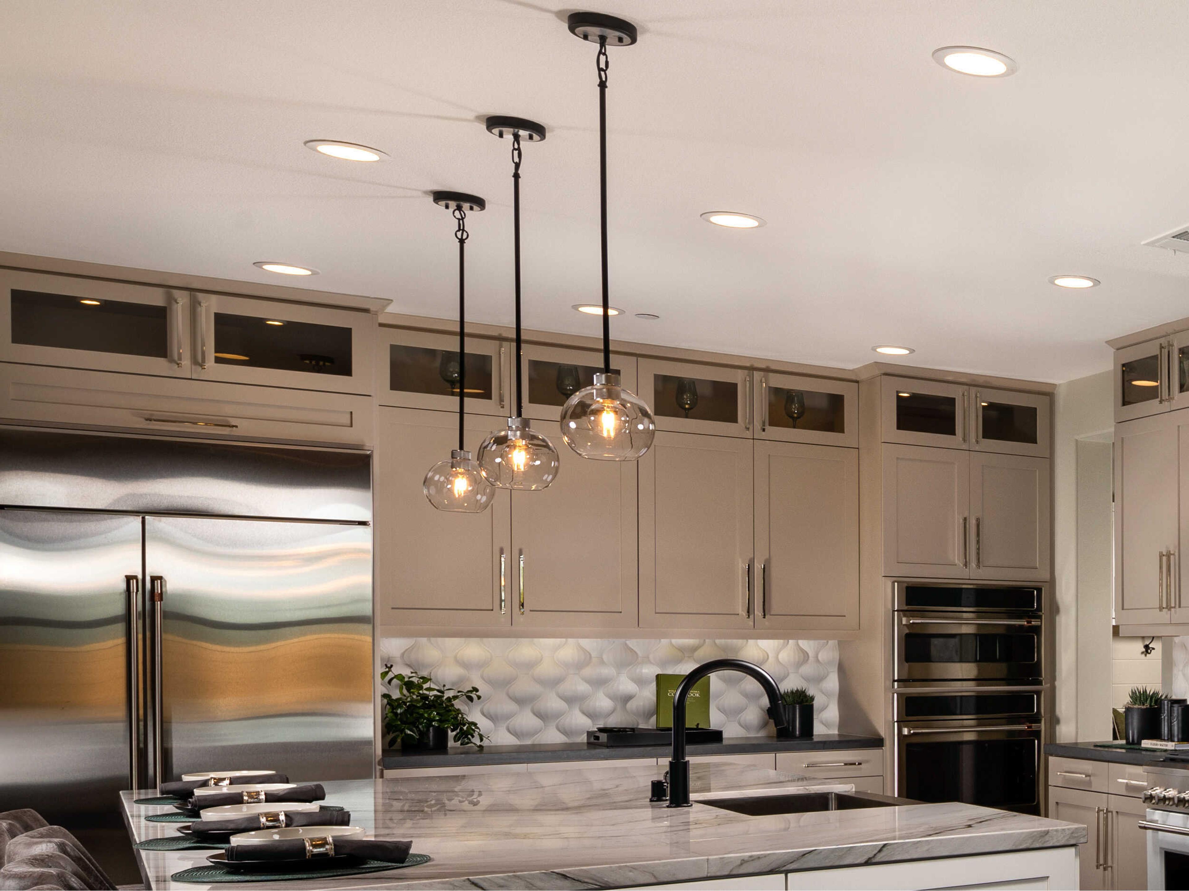 Maxim Lighting Vessel 1-Light Black Brushed Aluminum Clear Glass Globe Mini Pendant