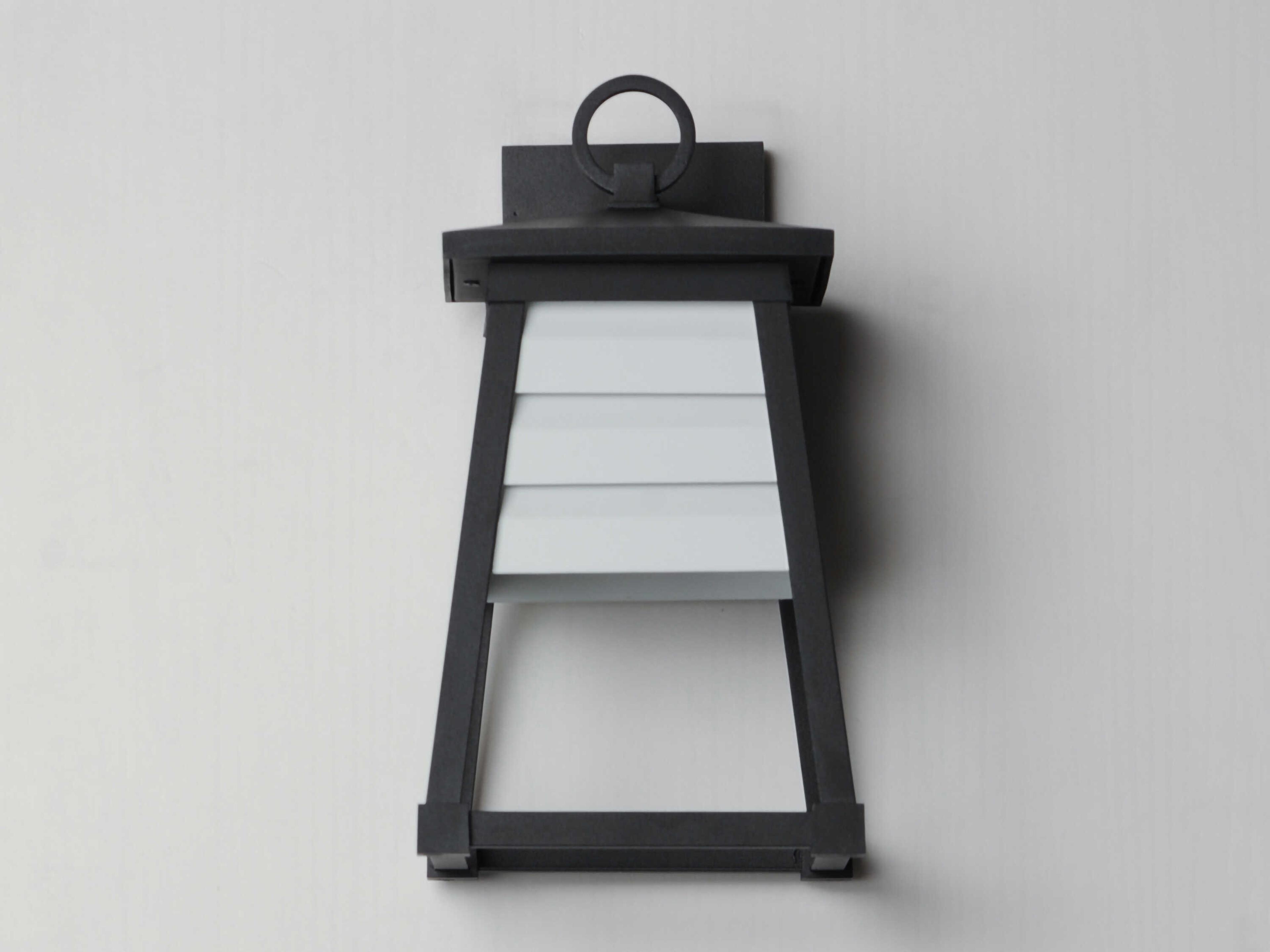 Maxim Lighting Shutters White / 1 - Light Outdoor Wall Light