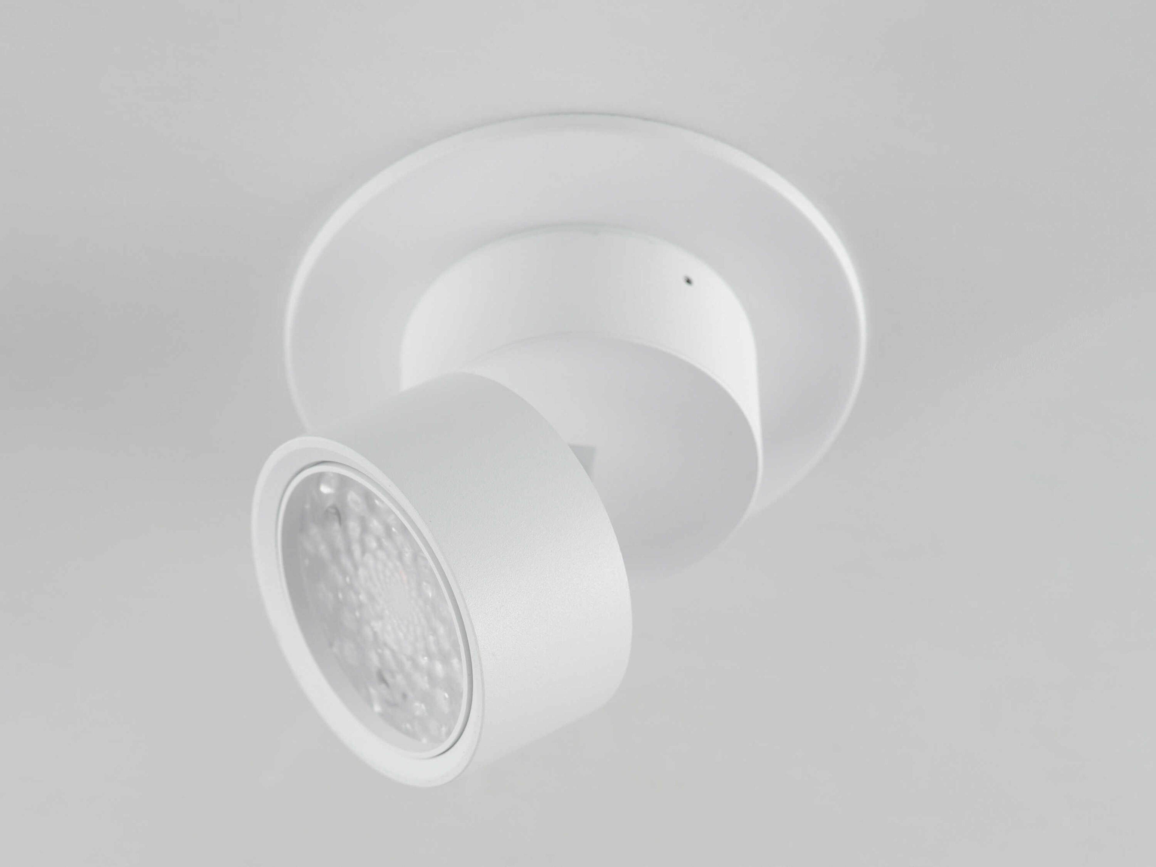 Maxim Lighting Swinger 1-Light White Flush Mount