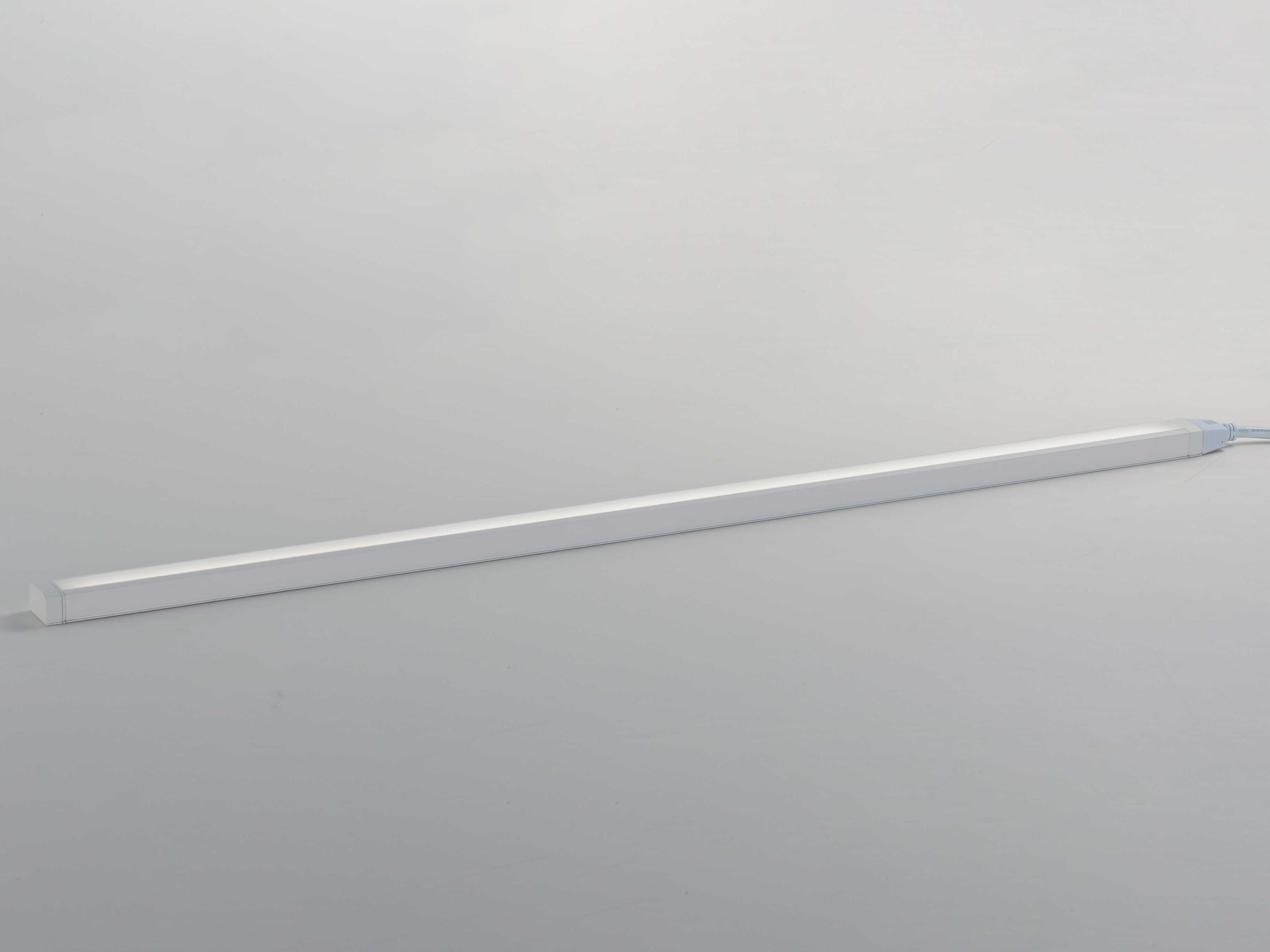 Maxim Lighting Countermax White 2700K 5000K LED Under Cabinet Light