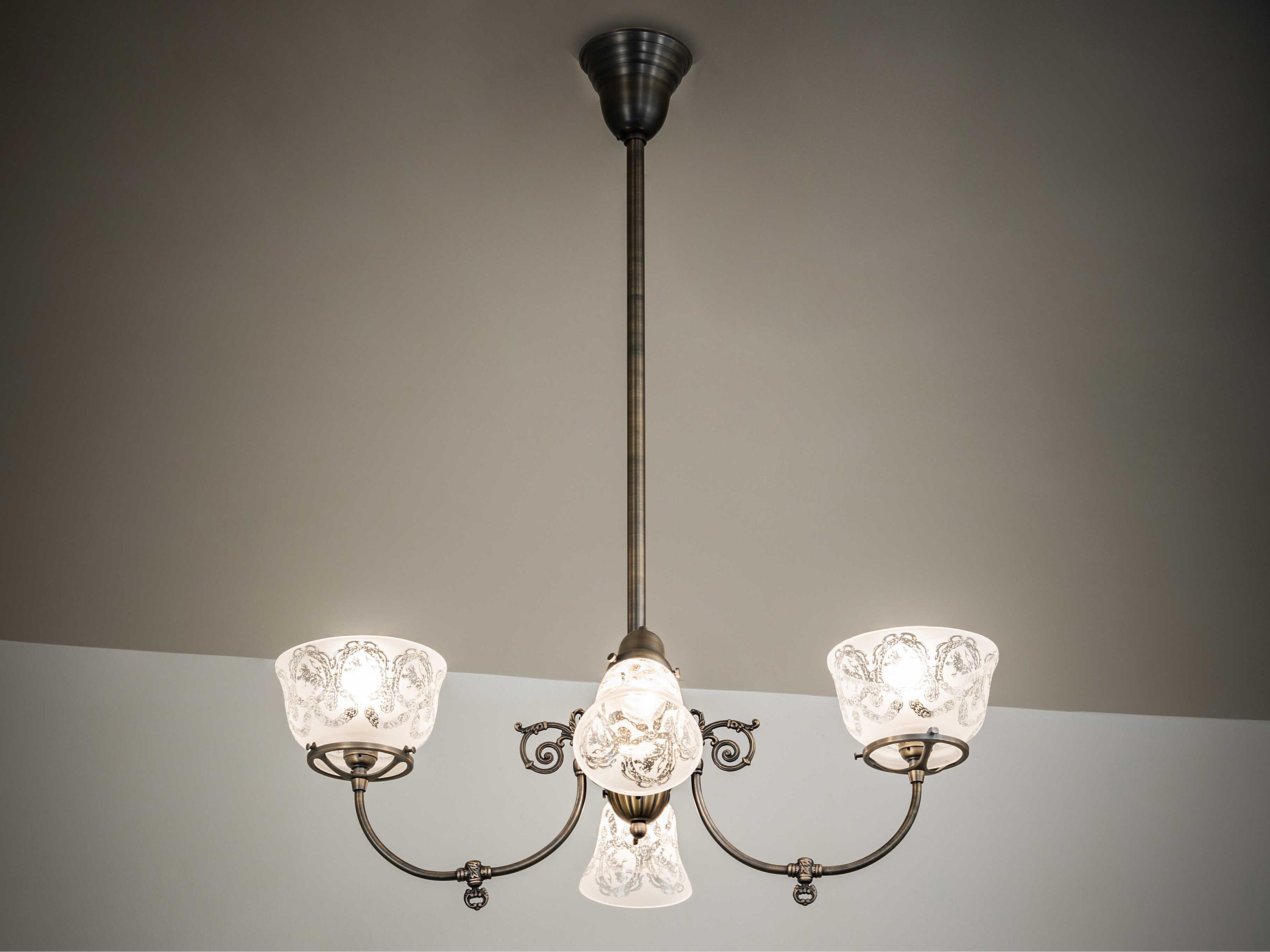 Meyda Revival Gas & Electric 4-Light Antique Brass Chandelier