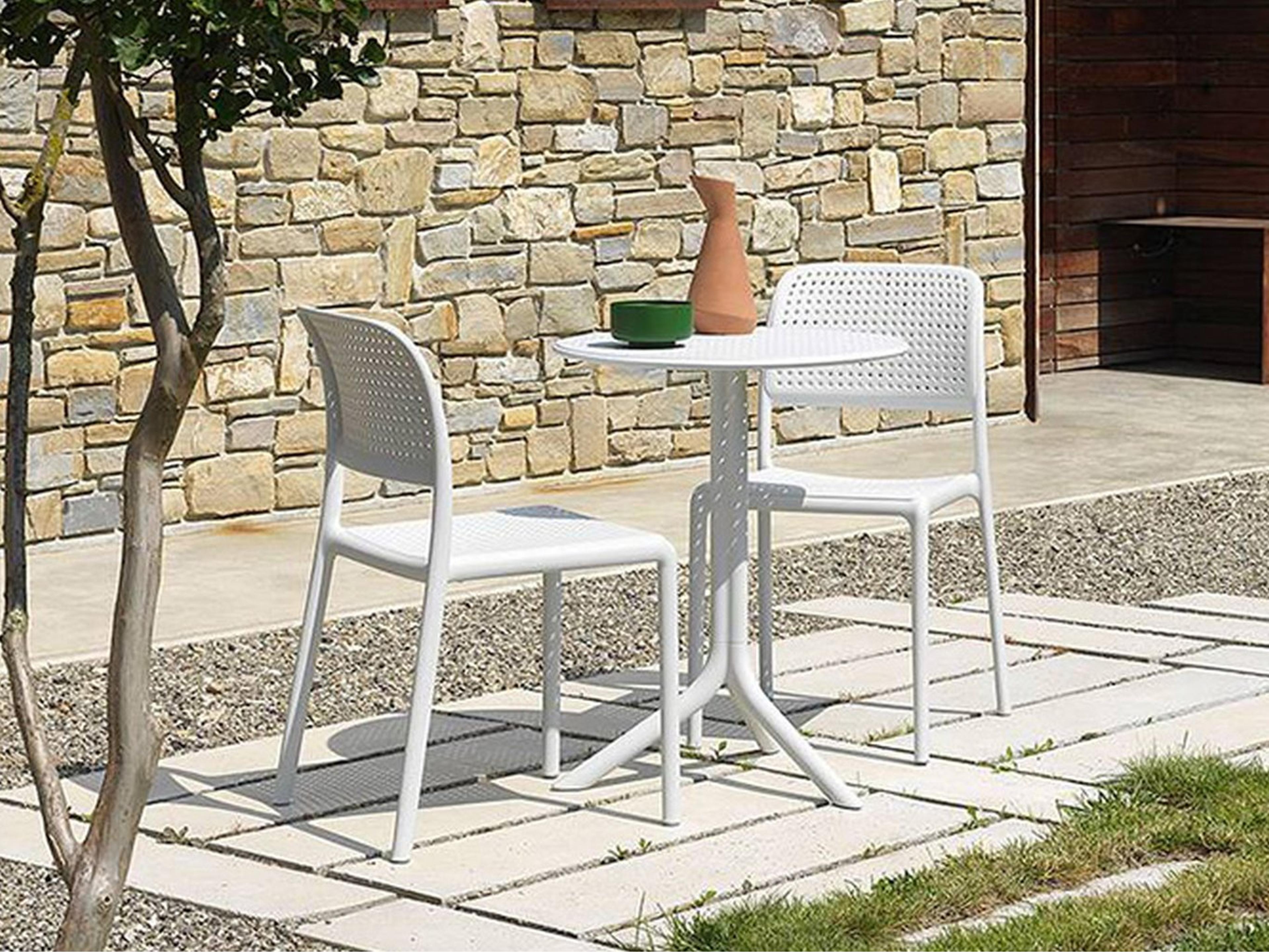 Bora Resin Bianco Outdoor Dining Set