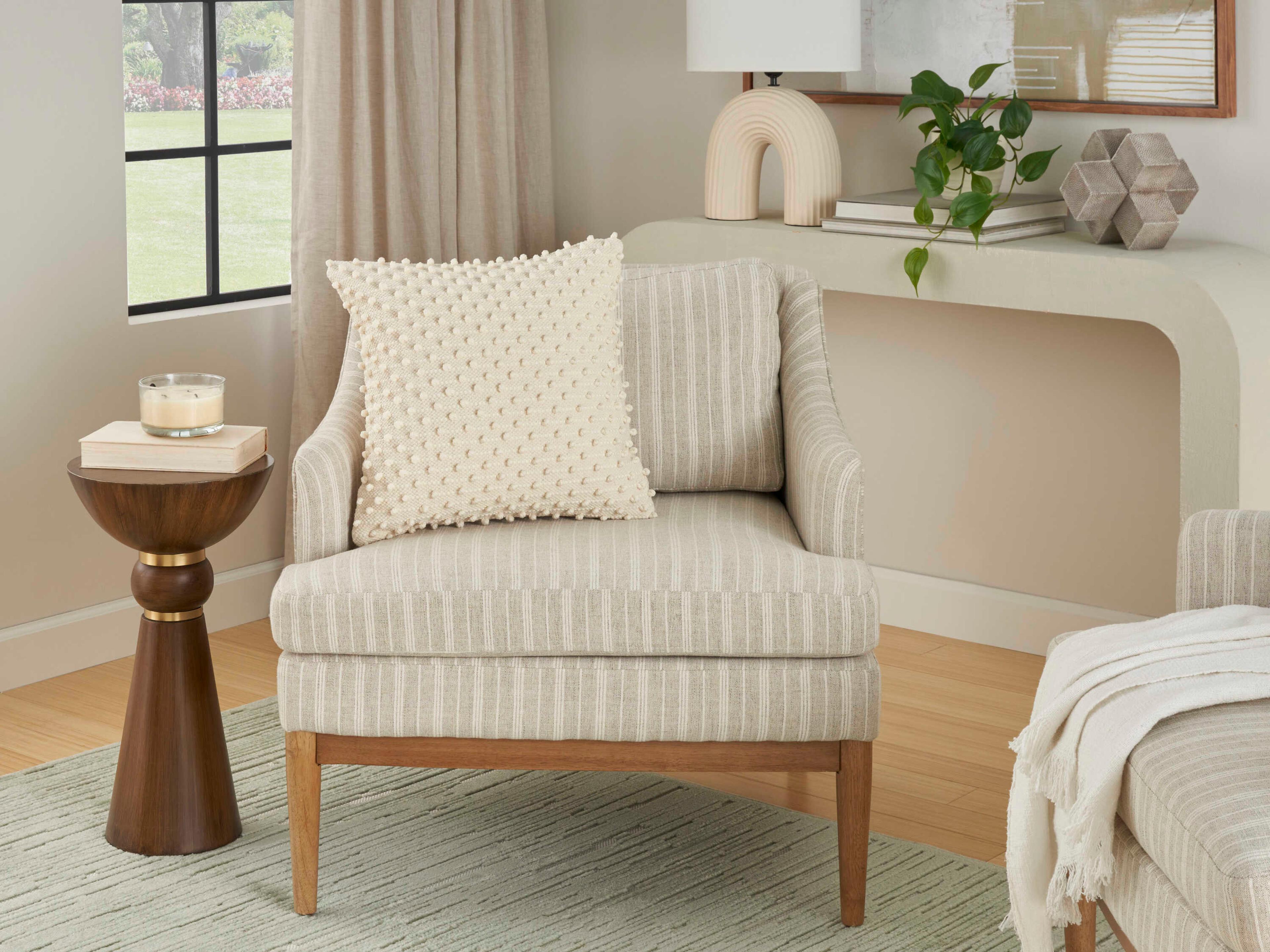 Nourison Lifestyle Loop Dots Throw Pillow