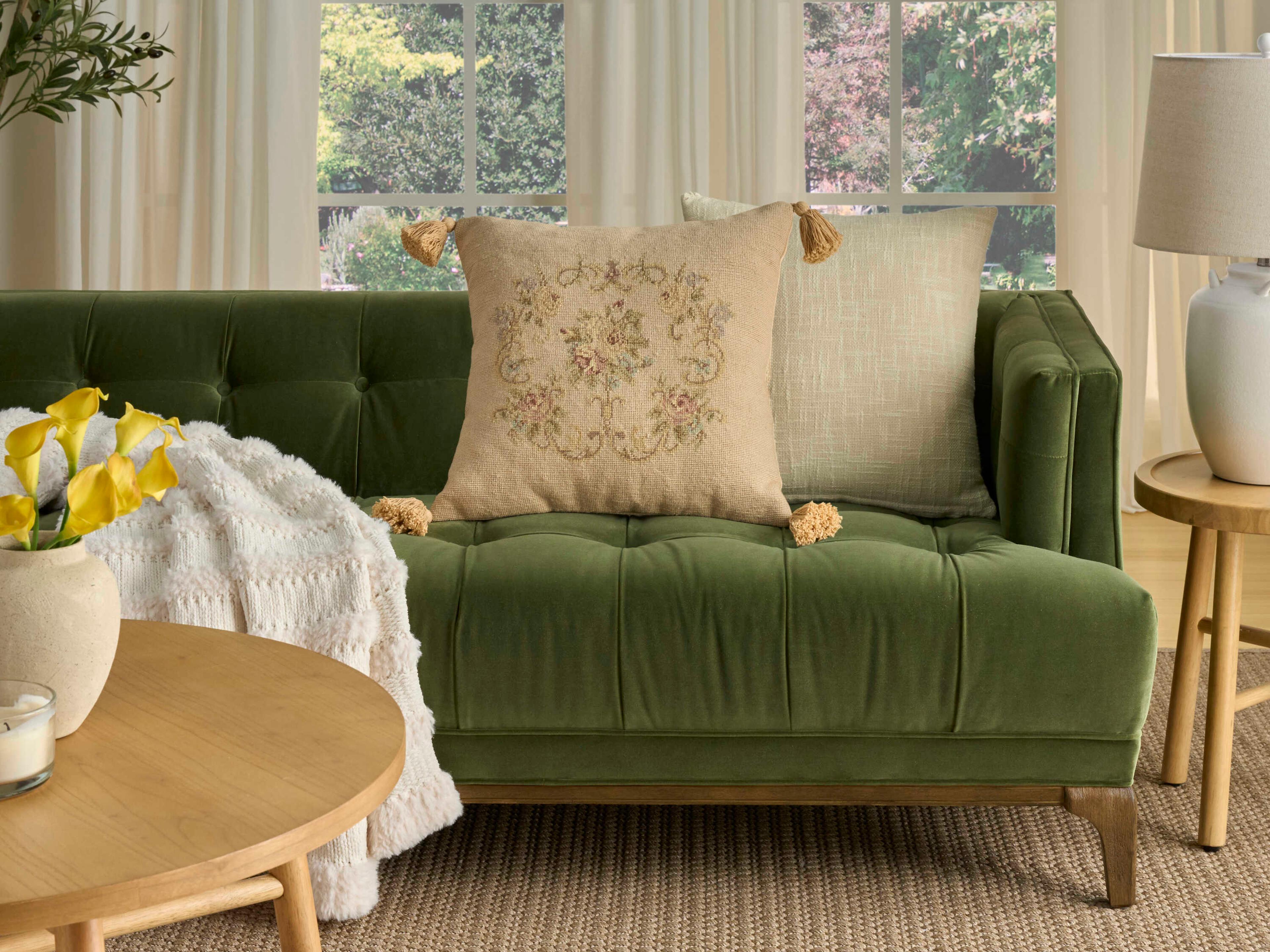 Nourison Mina Victory Vintage Floral Center 20" x 20" Beige Pillow