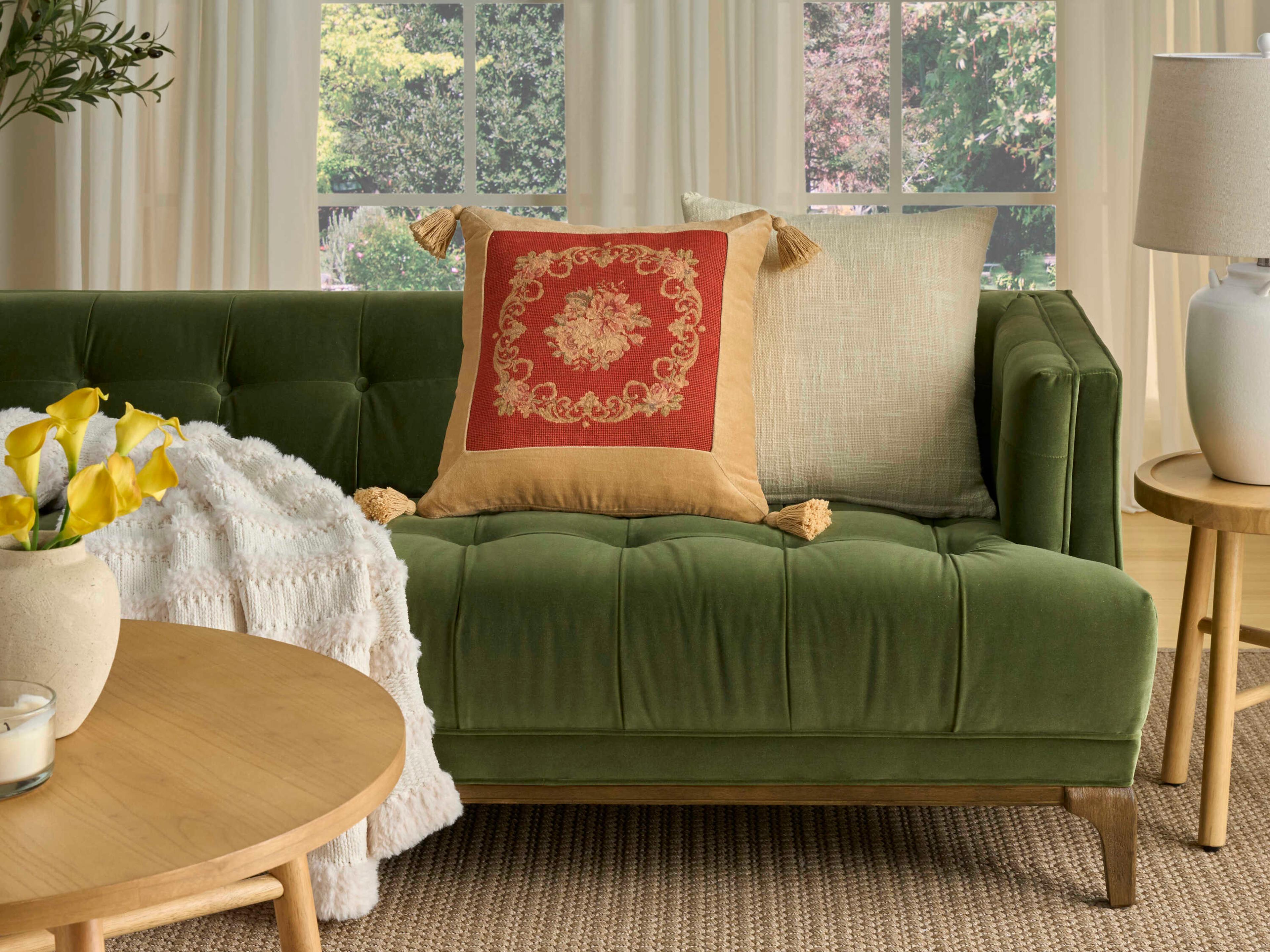 Nourison Mina Victory Vintage Floral Center 17" x 17" Coral Pillow