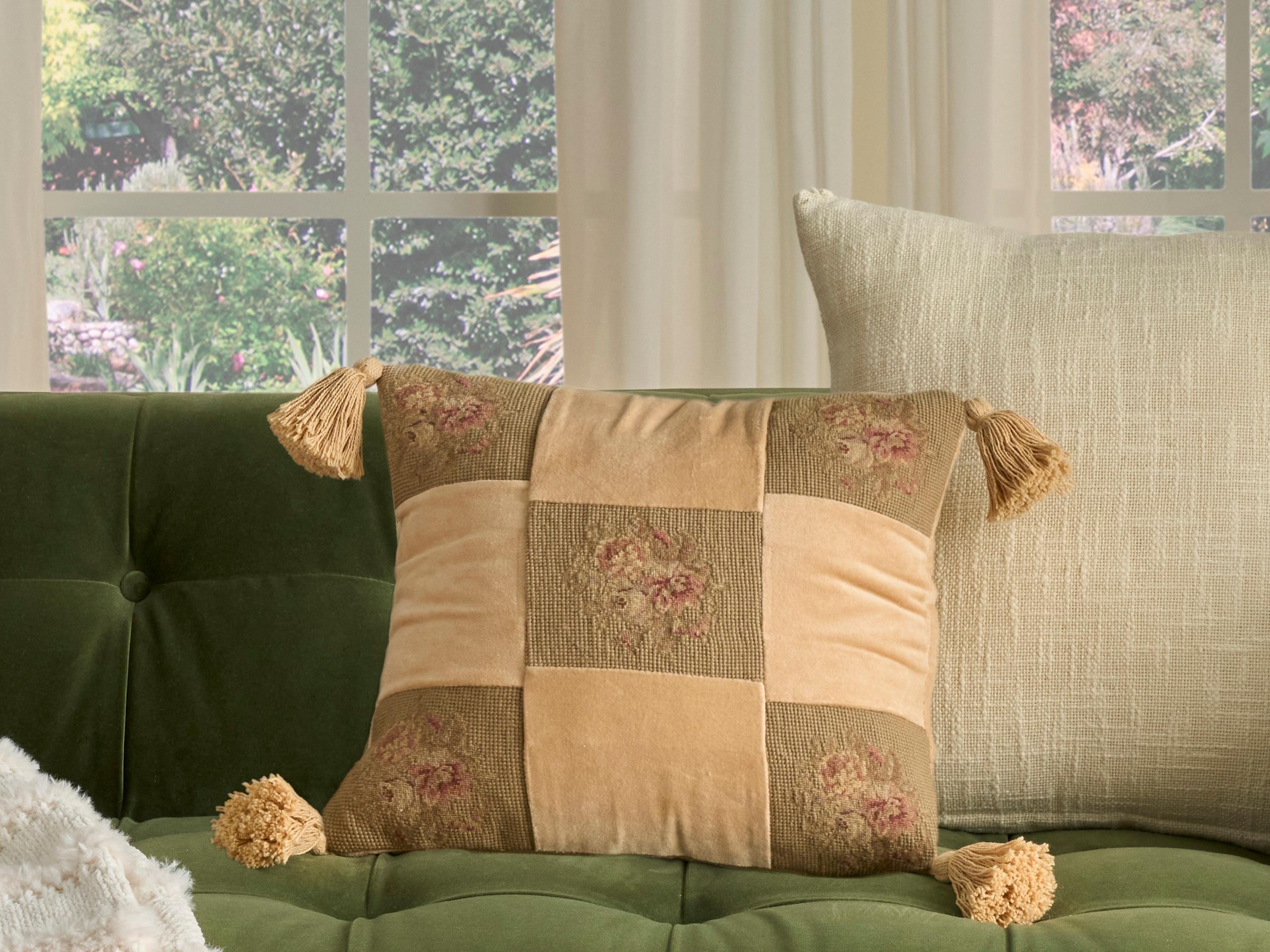 Nourison Mina Victory Vintage Floral Checkers 18" x 18" Olive Pillow