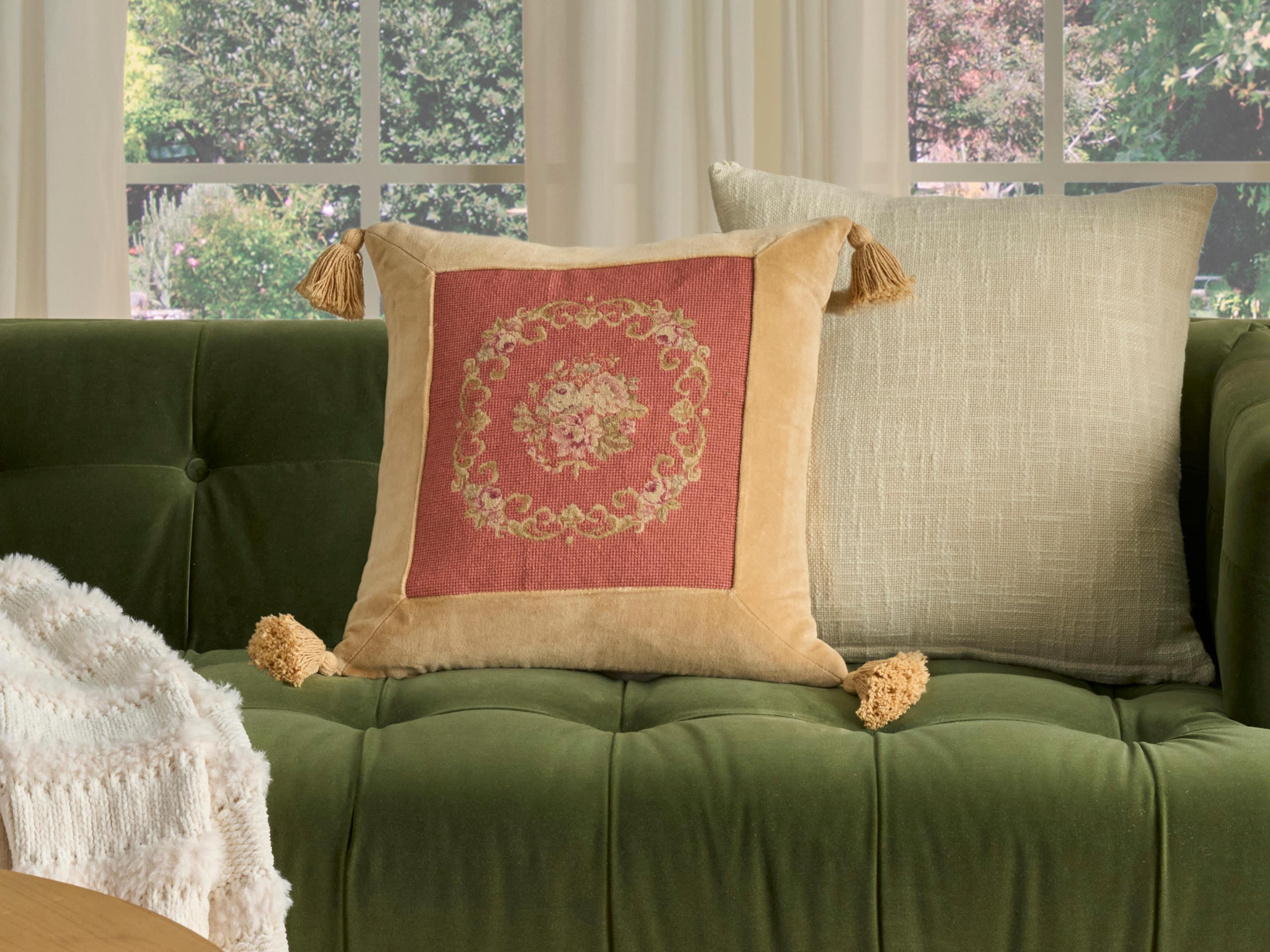 Nourison Mina Victory Vintage Floral Center 18" x 18" Coral Pillow