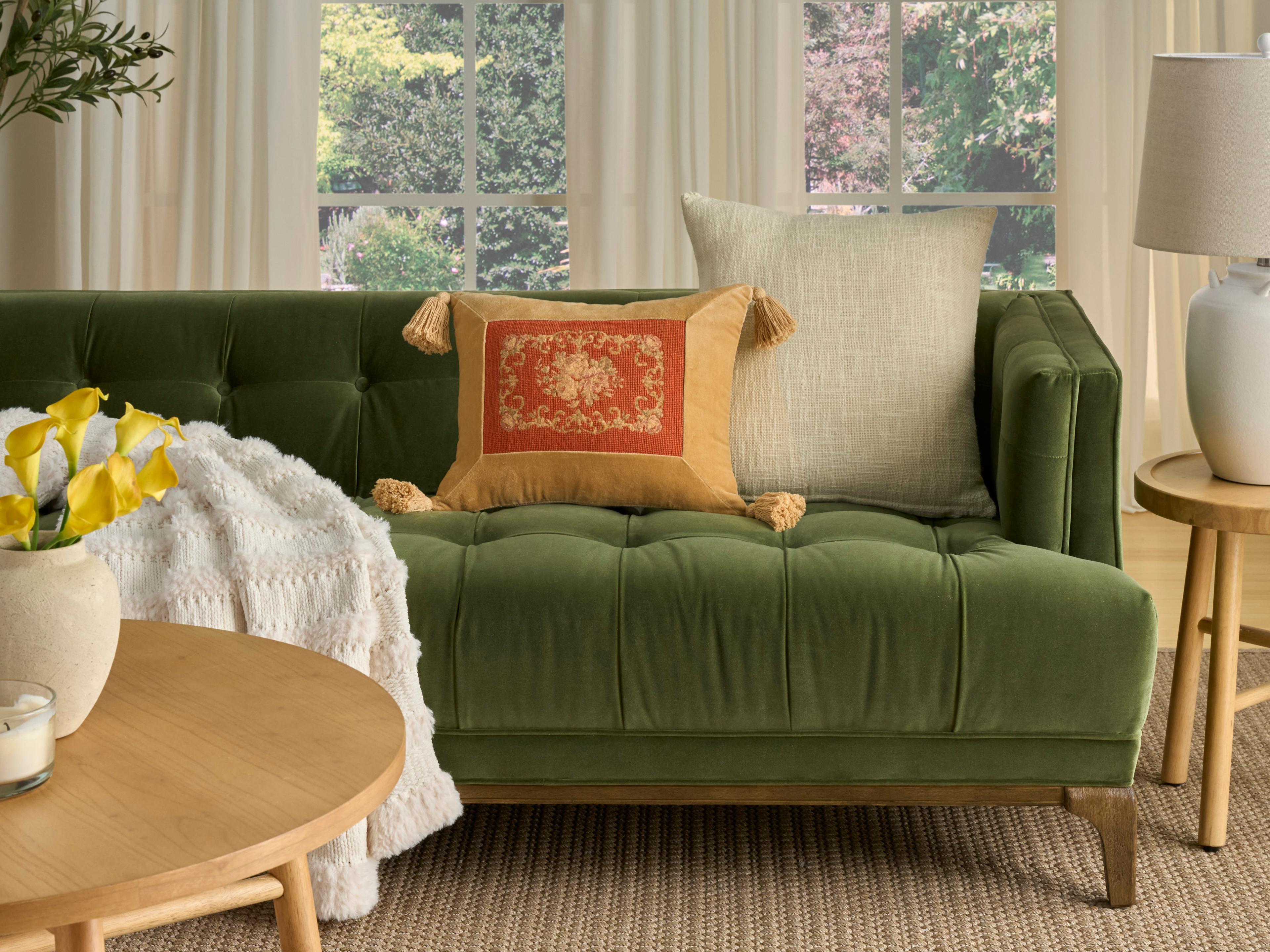 Nourison Mina Victory Vintage Floral Center 14" x 18" Rust Pillow