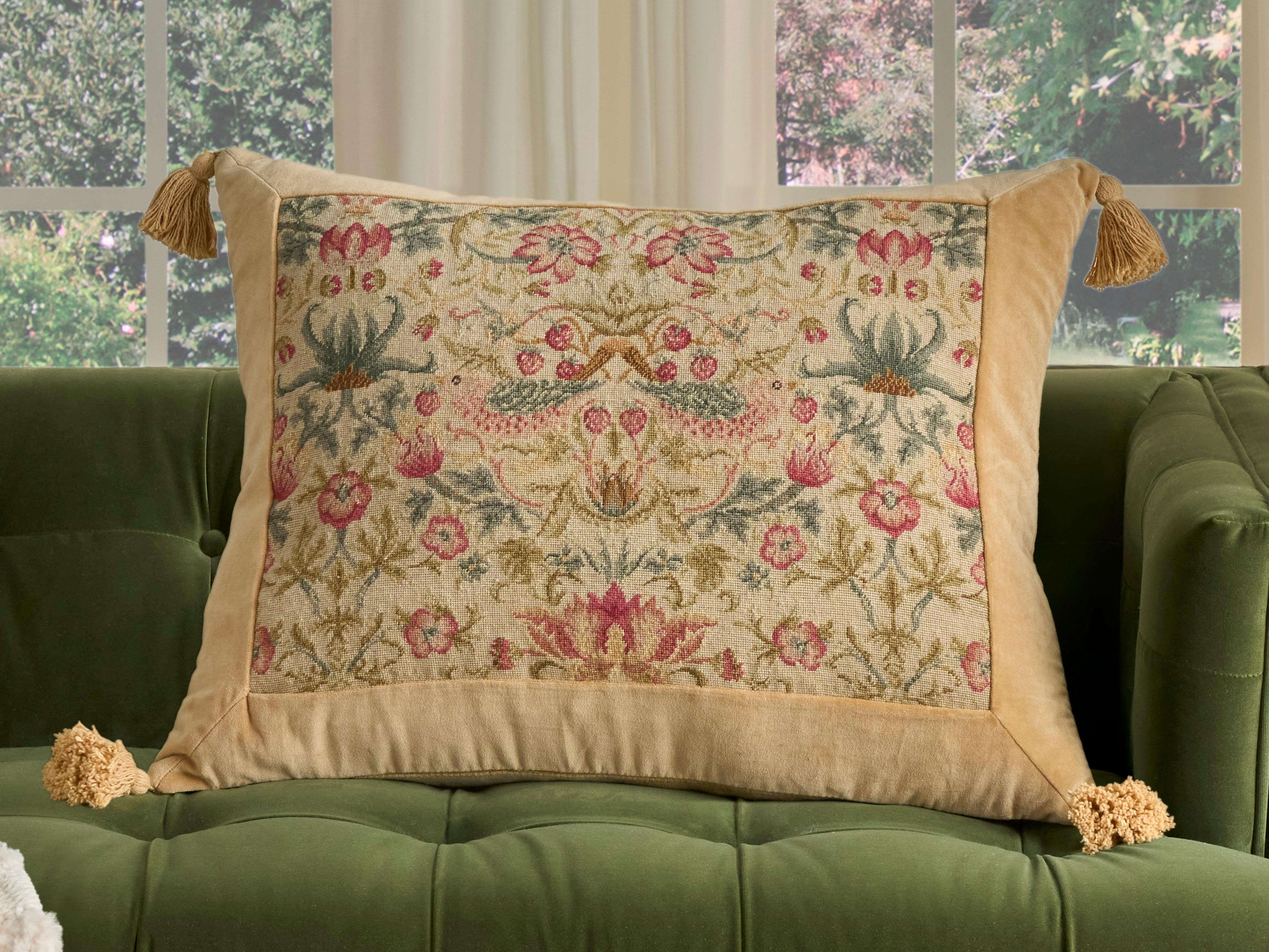 Nourison Mina Victory Vintage Wm Morris 20" x 26" Beige Pillow