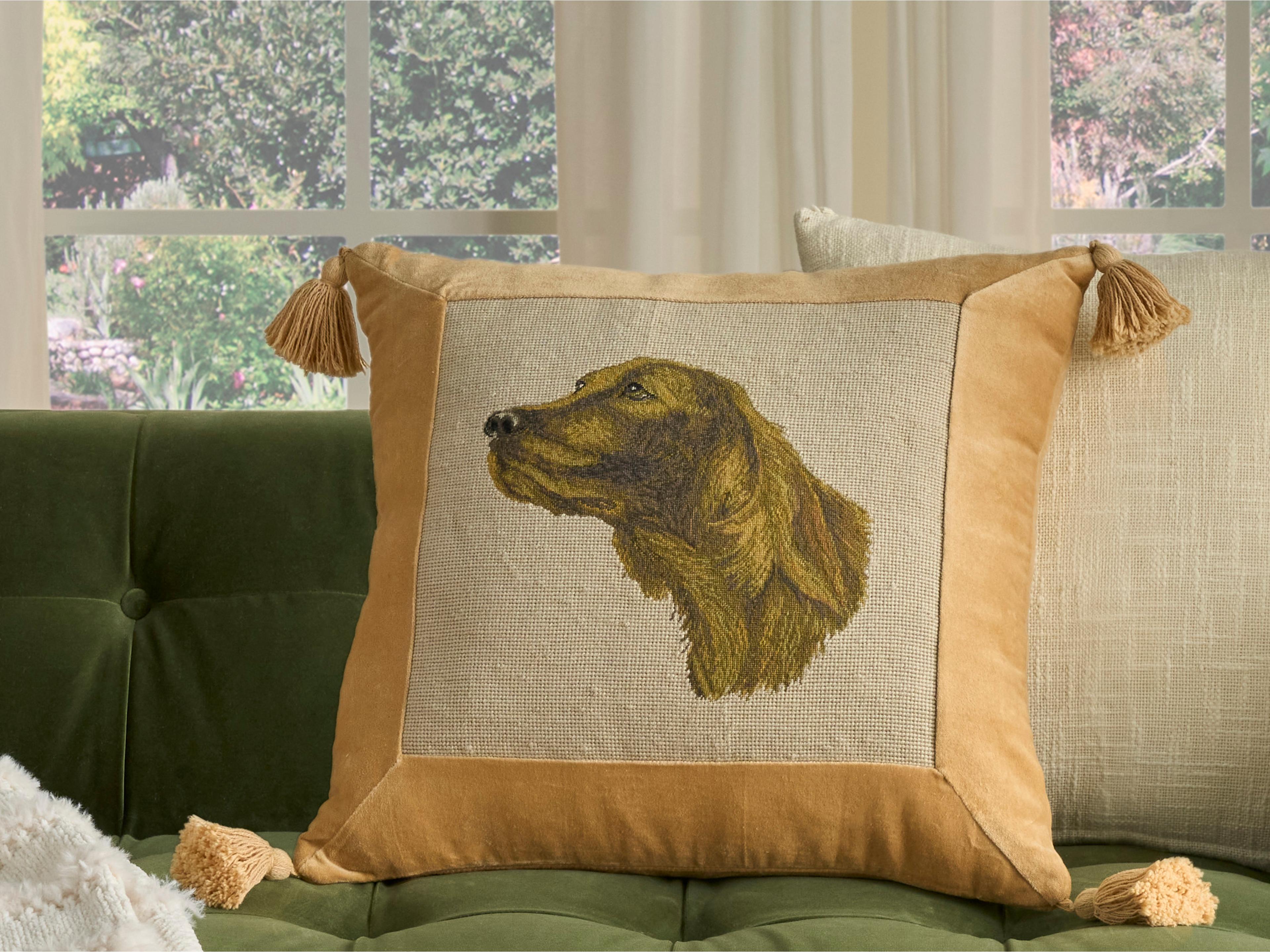Nourison Mina Victory Vintage Golden Retriever 20" x 20" Beige Pillow