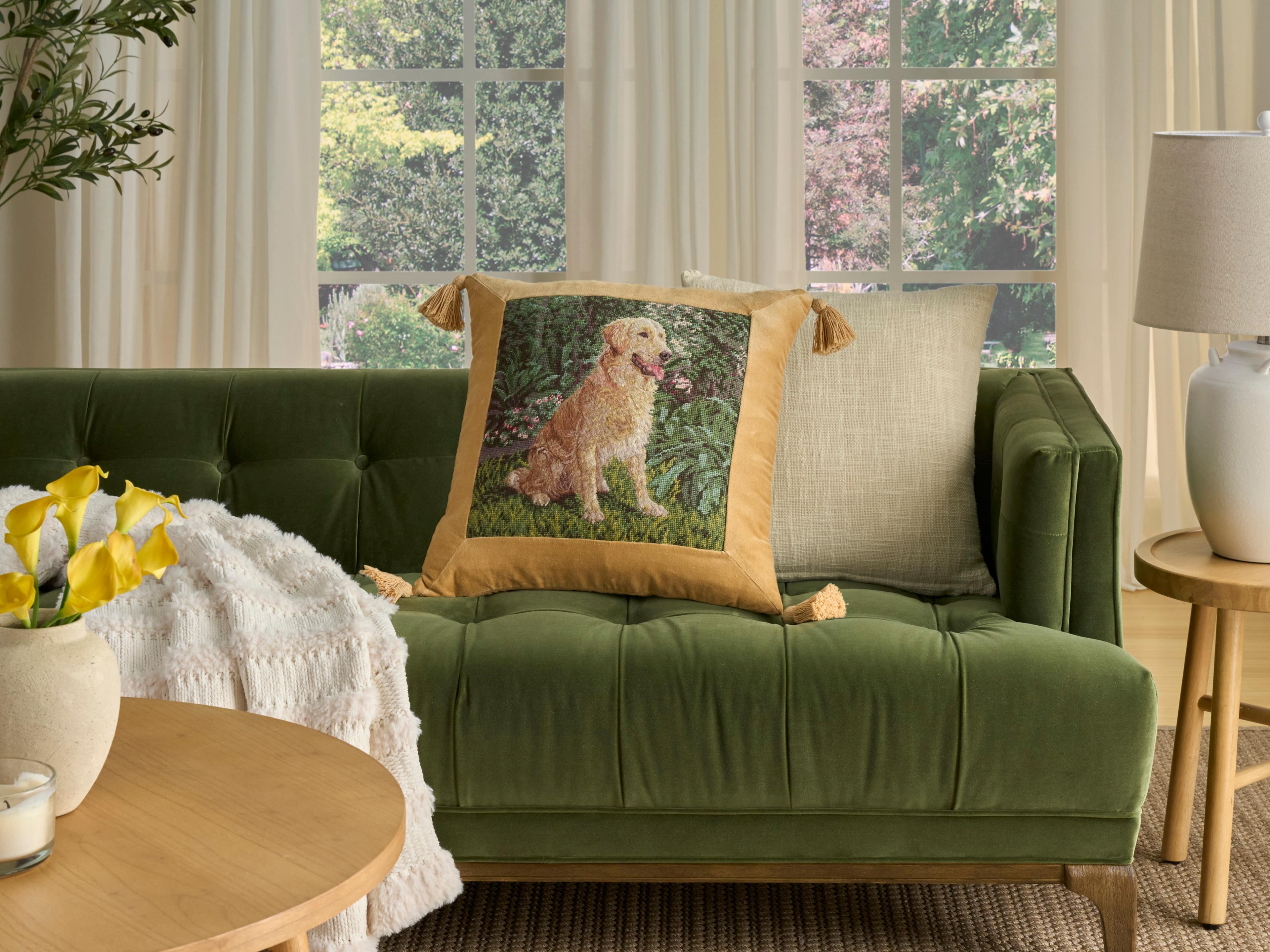 Nourison Mina Victory Vintage Golden Retriever 20" x 20" Green Pillow
