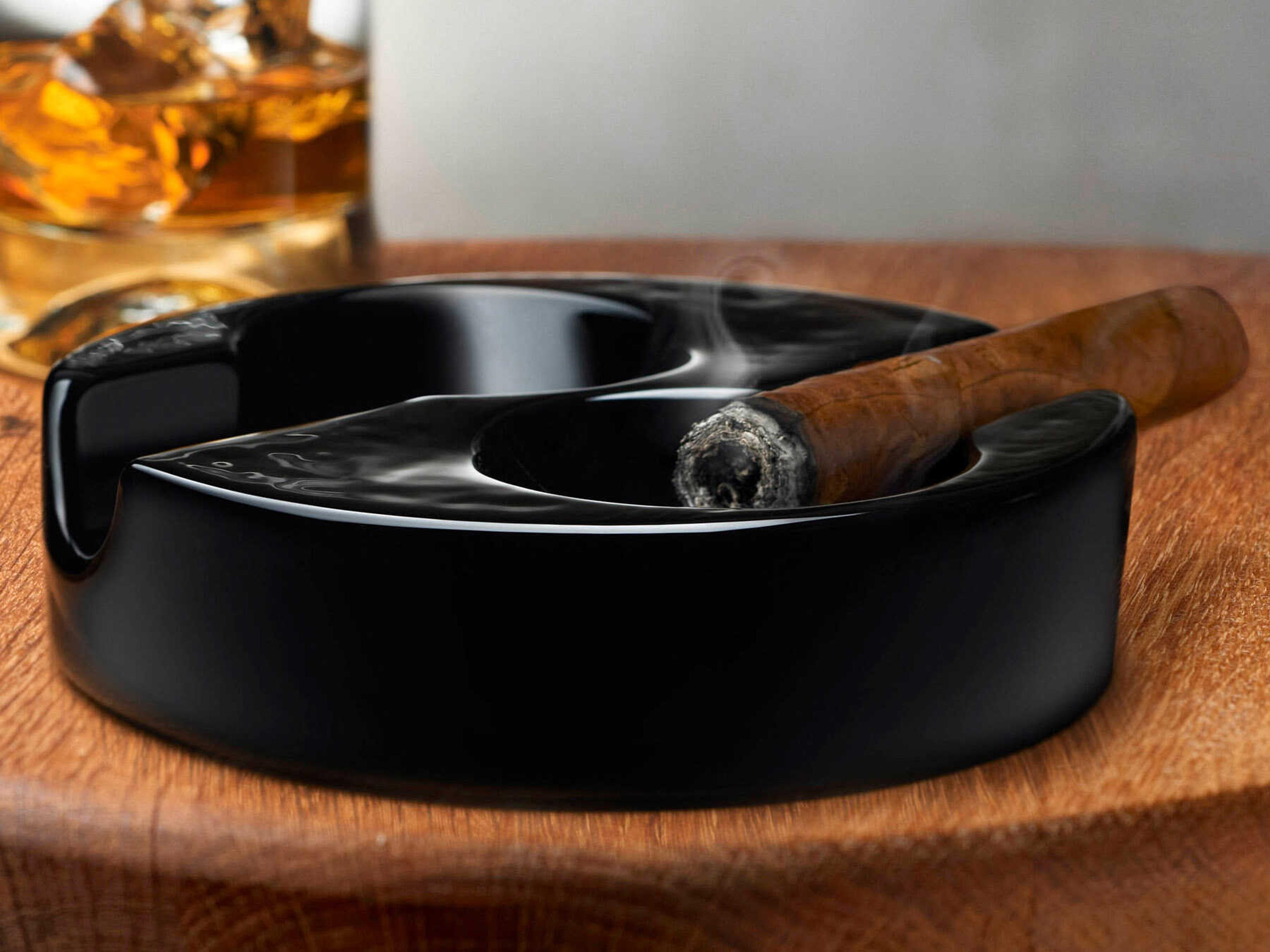 NUDE Altruist Black Cigar Ashtray