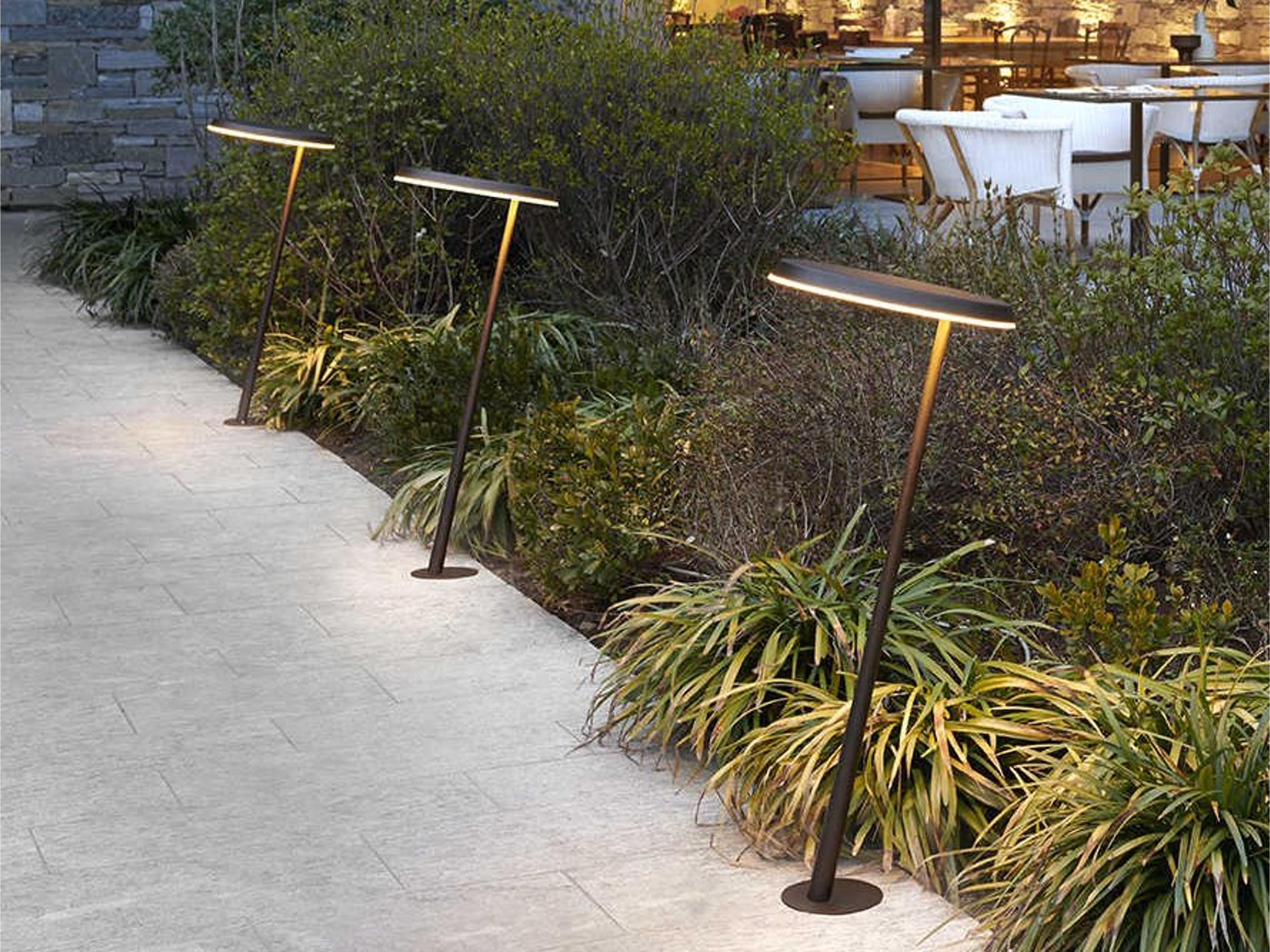 Oluce Amanita 1 - Light Outdoor Path Light