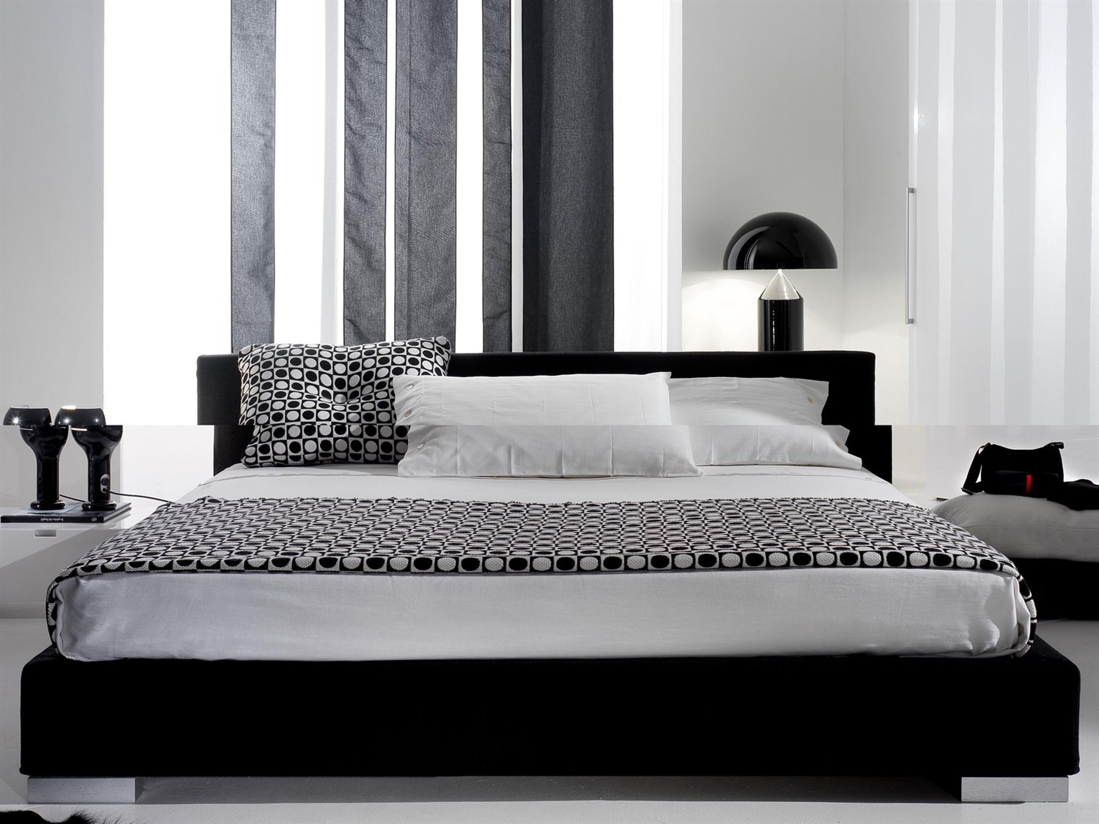 Oluce Atollo Black Table Lamp