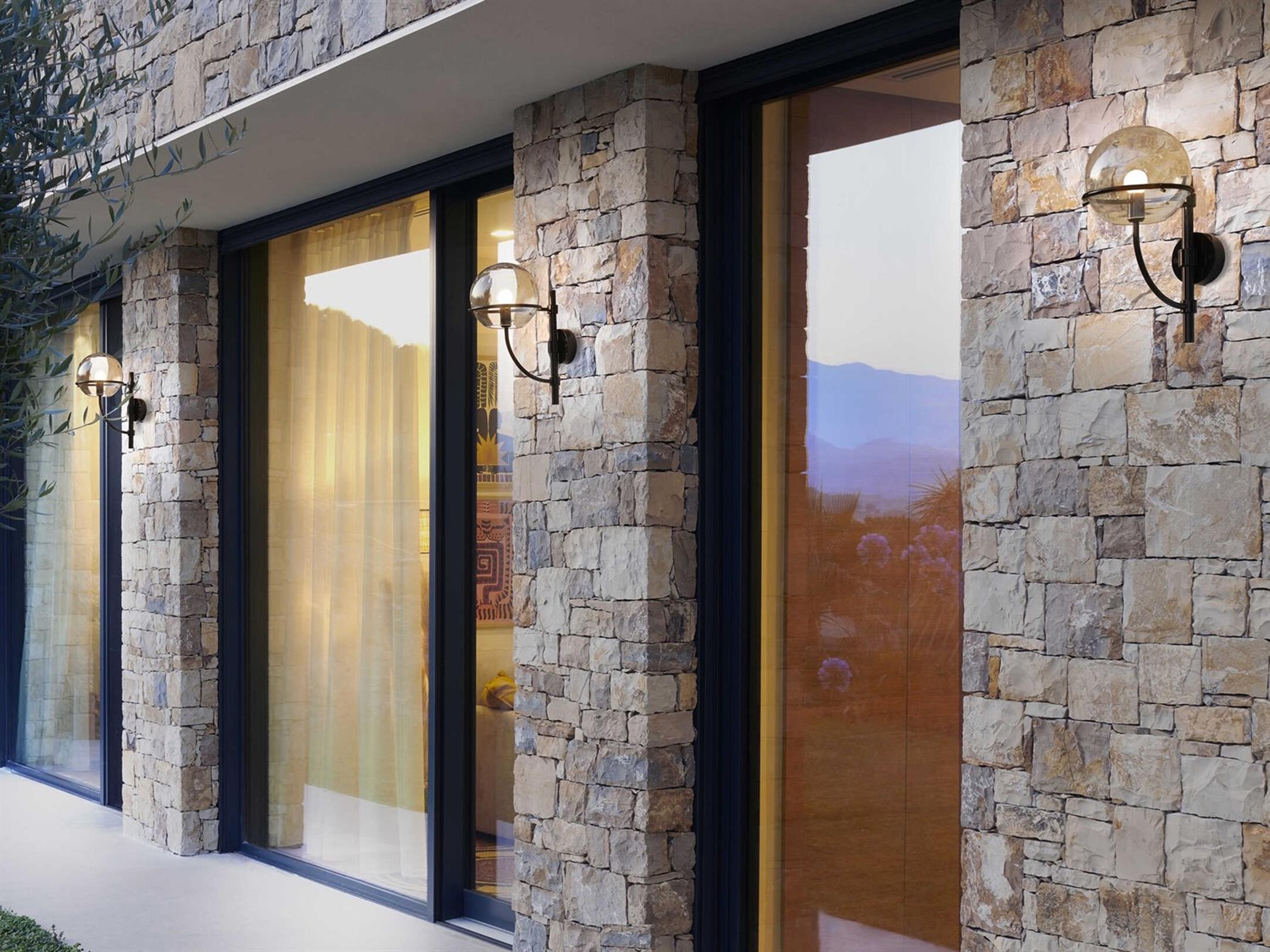 Oluce Lyndon 1-Light Outdoor Wall Light