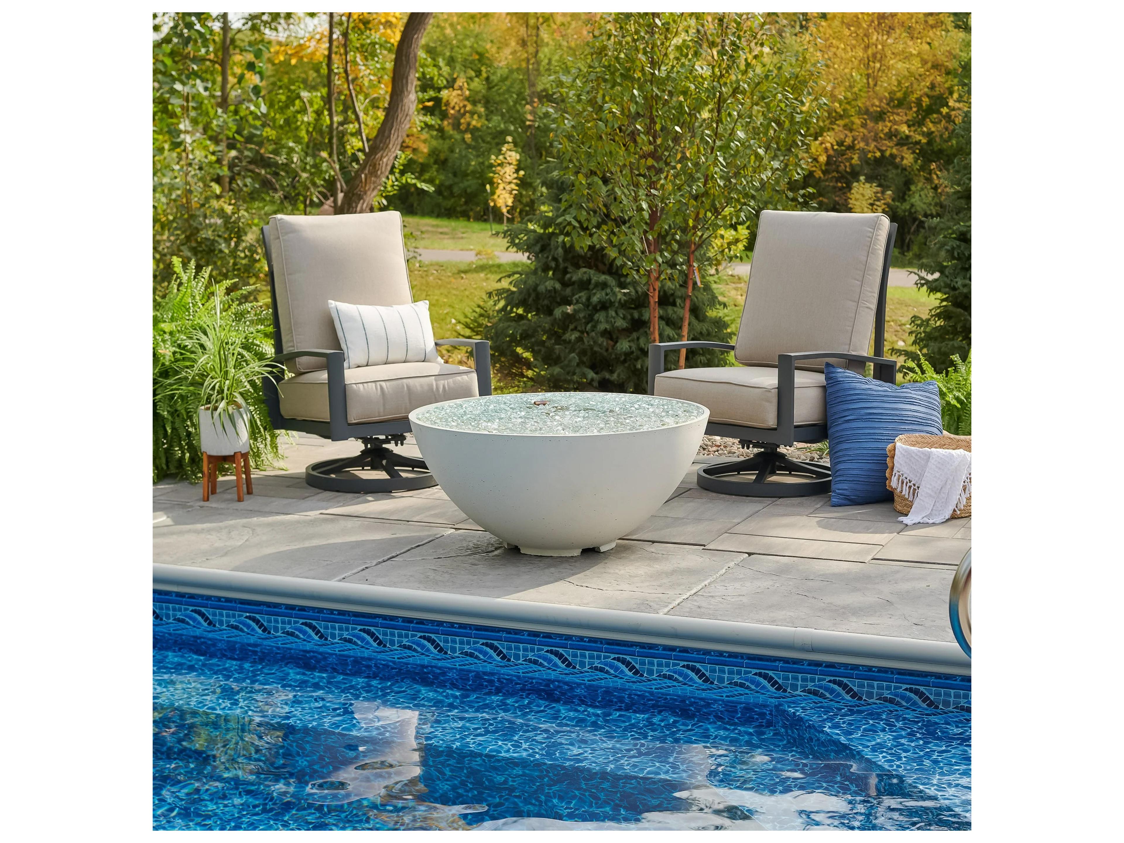 Outdoor Greatroom Cove Edge Concrete White Cove Round Gas Fire Pit Bowl with Direct Spark Ignition NG