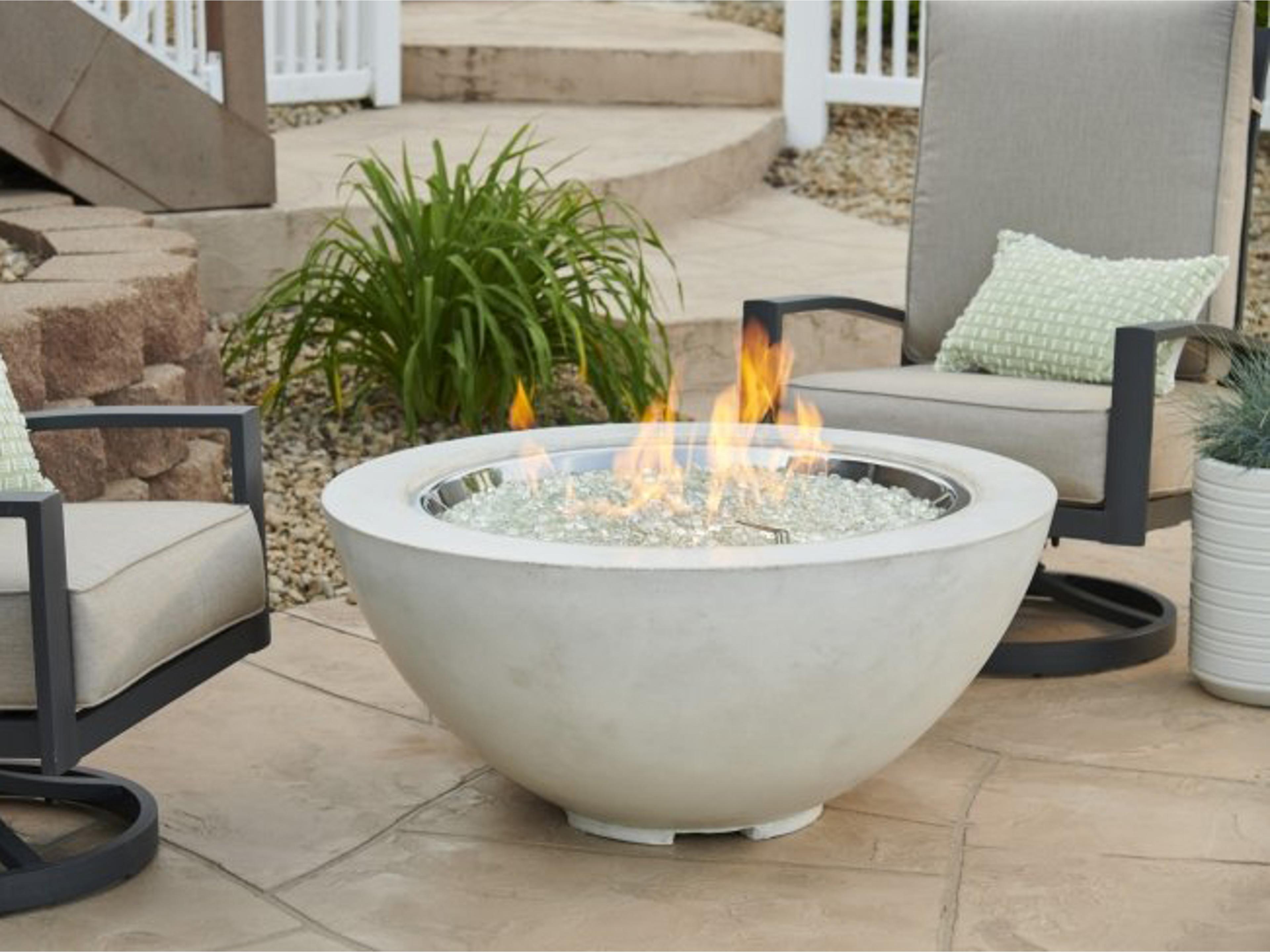 Outdoor Greatroom Cove Concrete White Round Gas Fire Pit Bowl