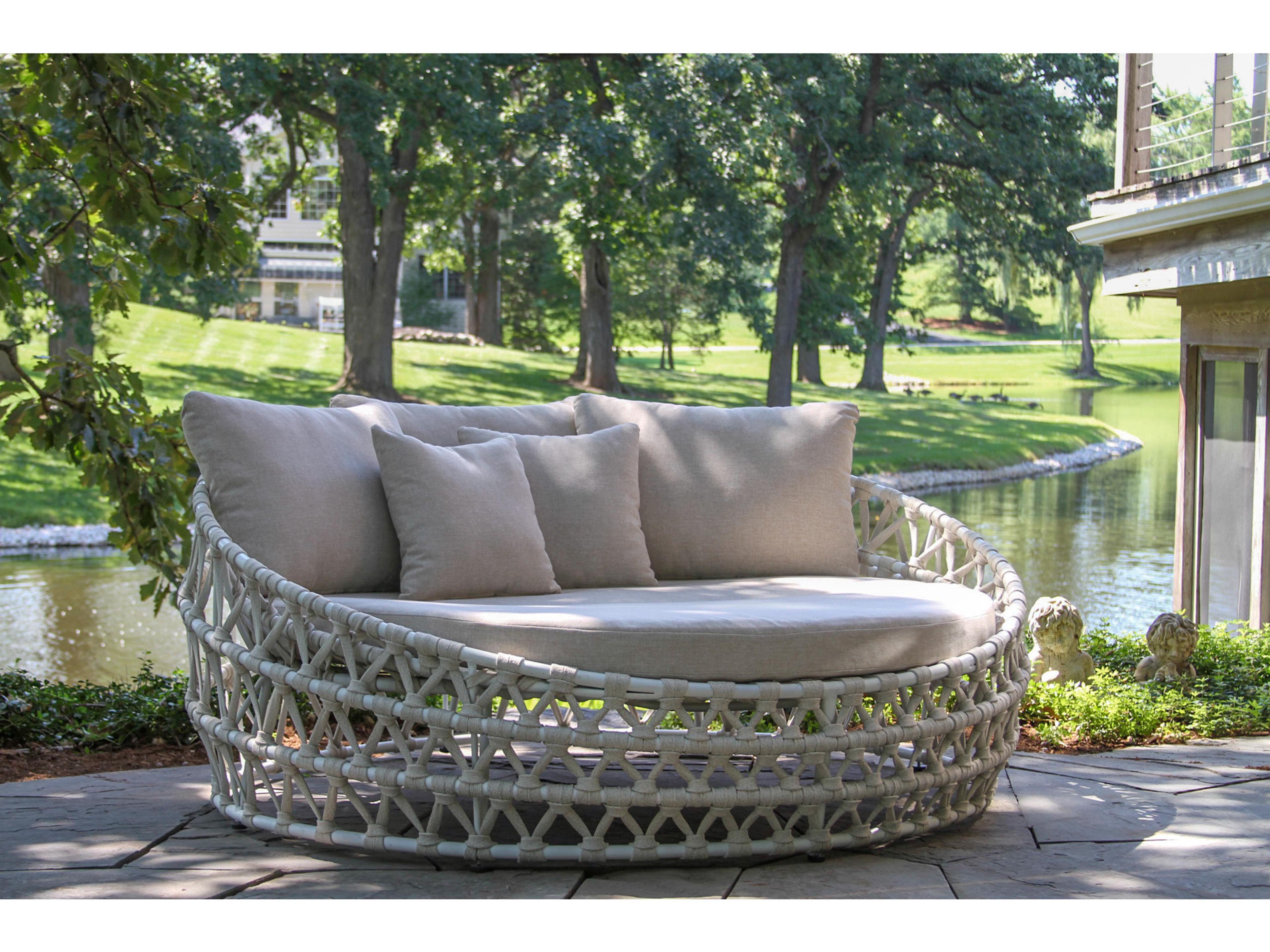 Outdoor Interiors Linen Rope Daybed w 5 Throw Pillows, 68" Dia.