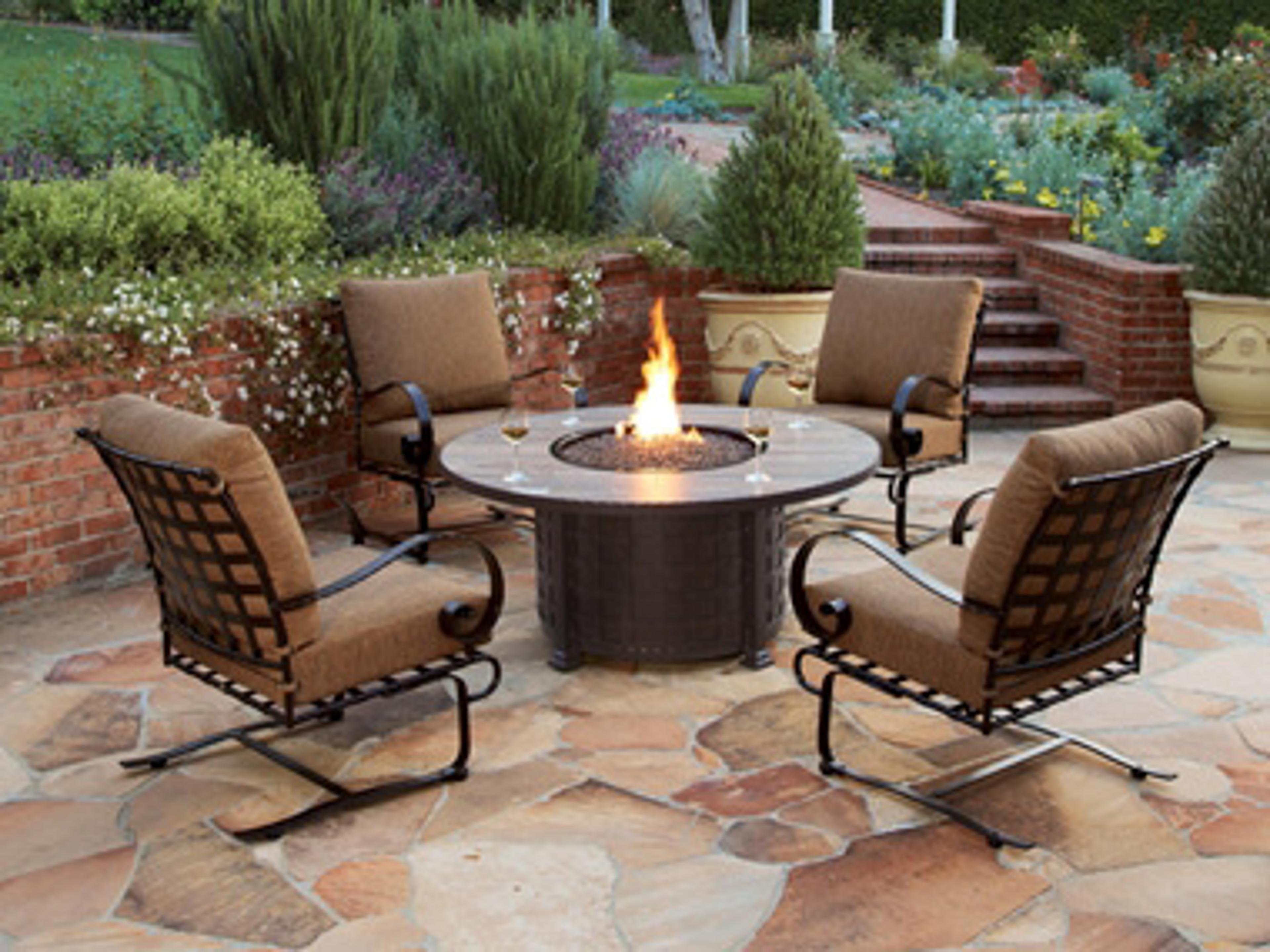 Classico Cushion Wrought Iron Outdoor Lounge Set