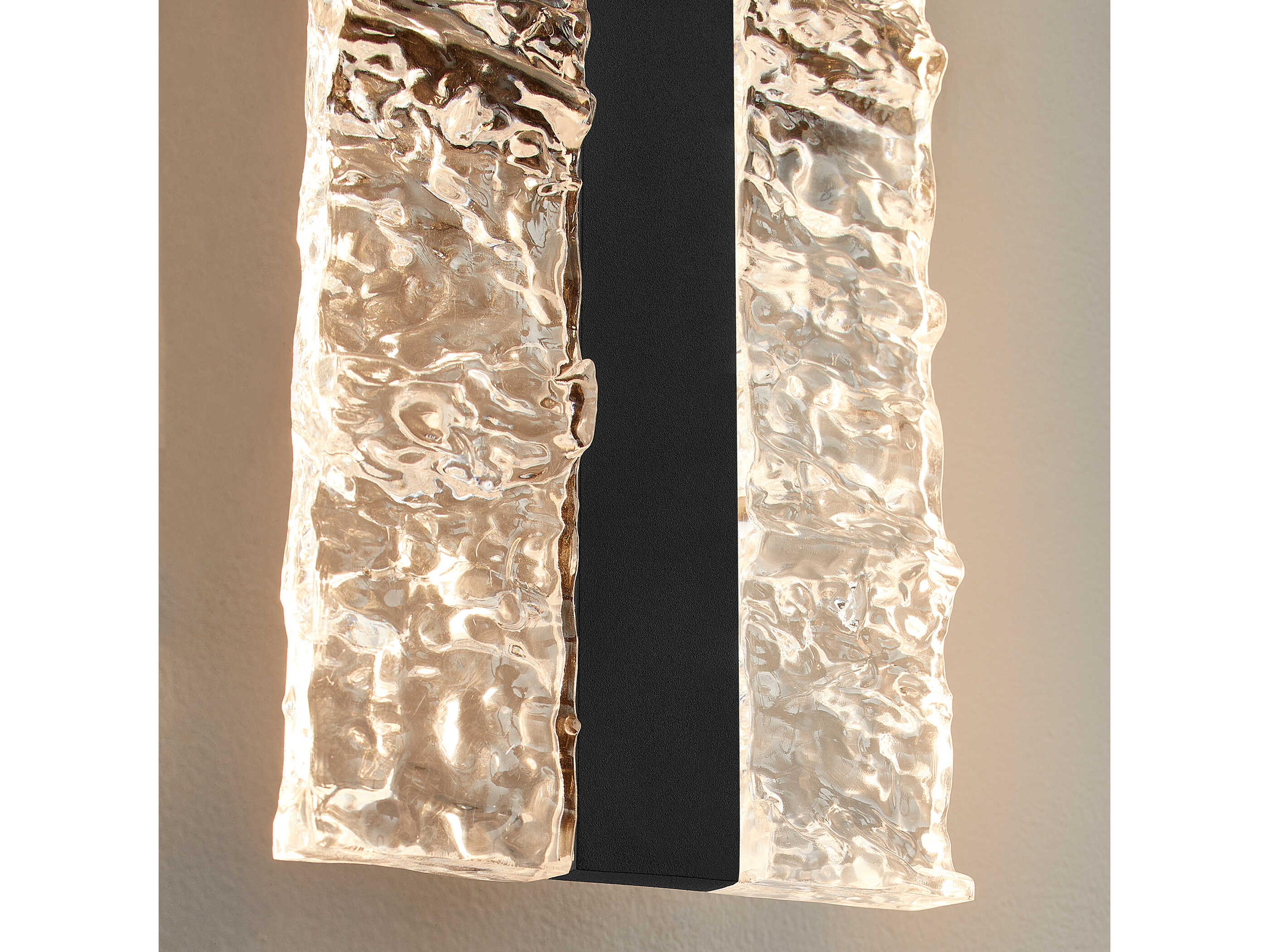 Oxygen by Quorum Landon 1-Light Black Wall Sconce