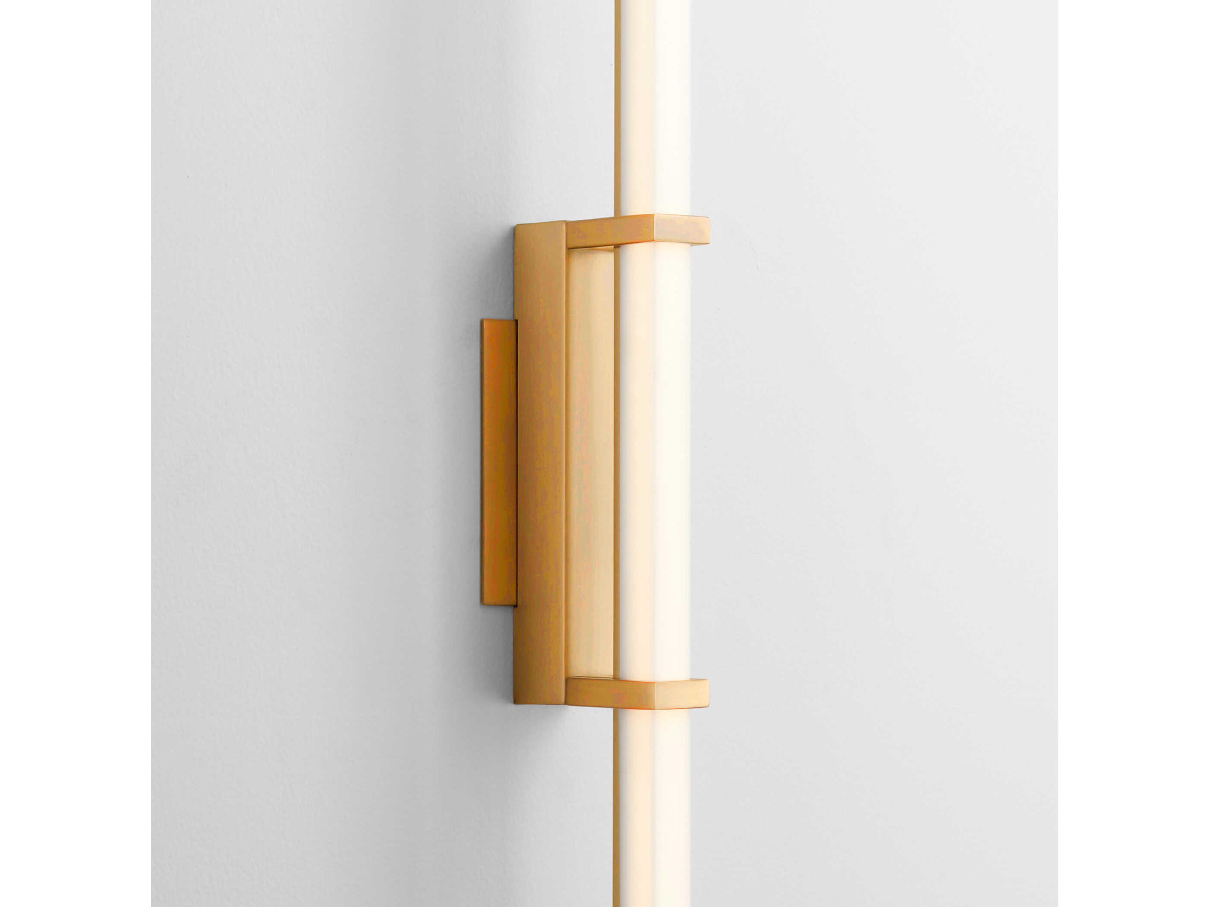 Oxygen by Quorum Wand 1-Light Aged Brass Wall Sconce