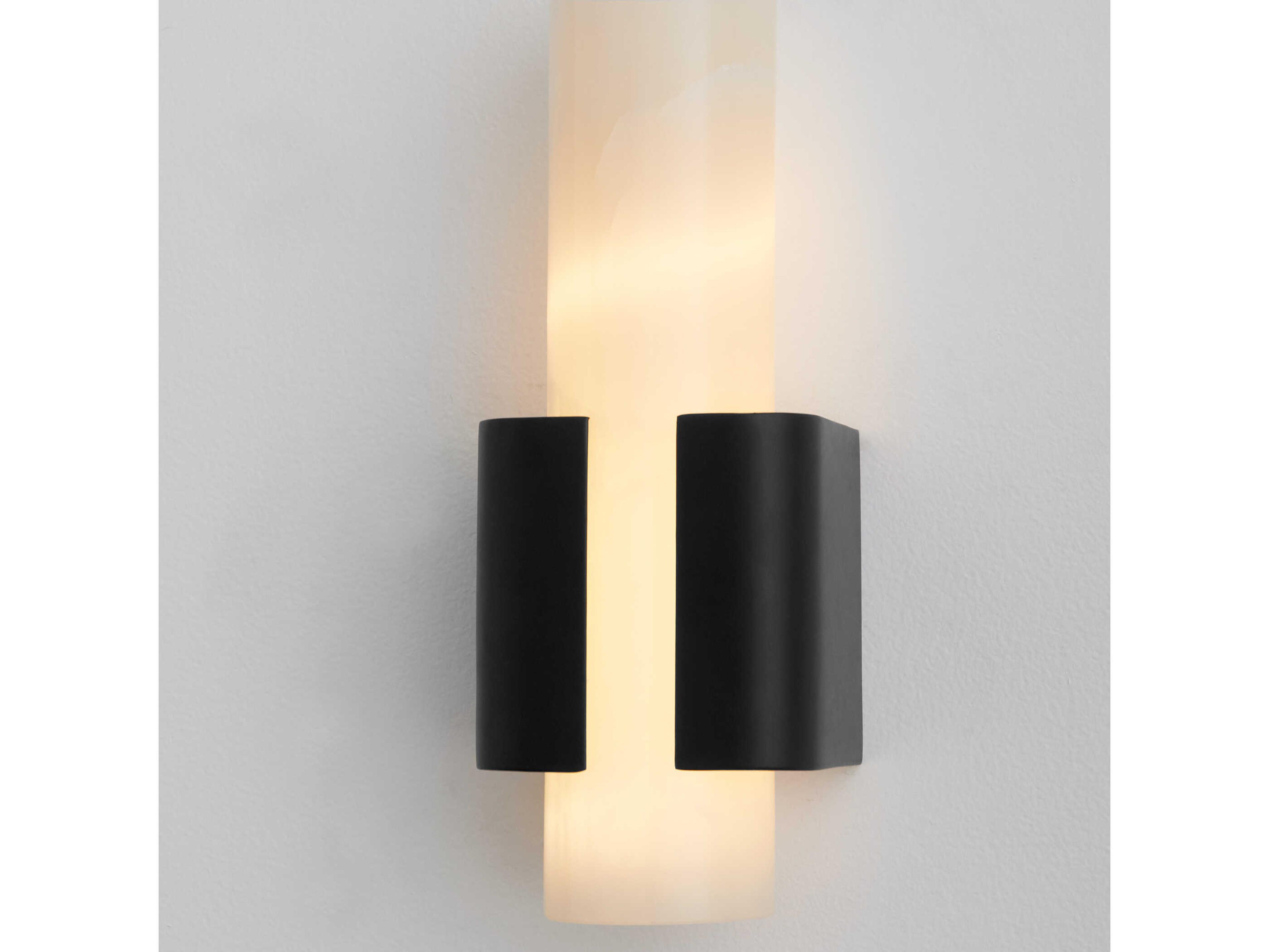 Oxygen by Quorum Virtue 1-Light Black Wall Sconce