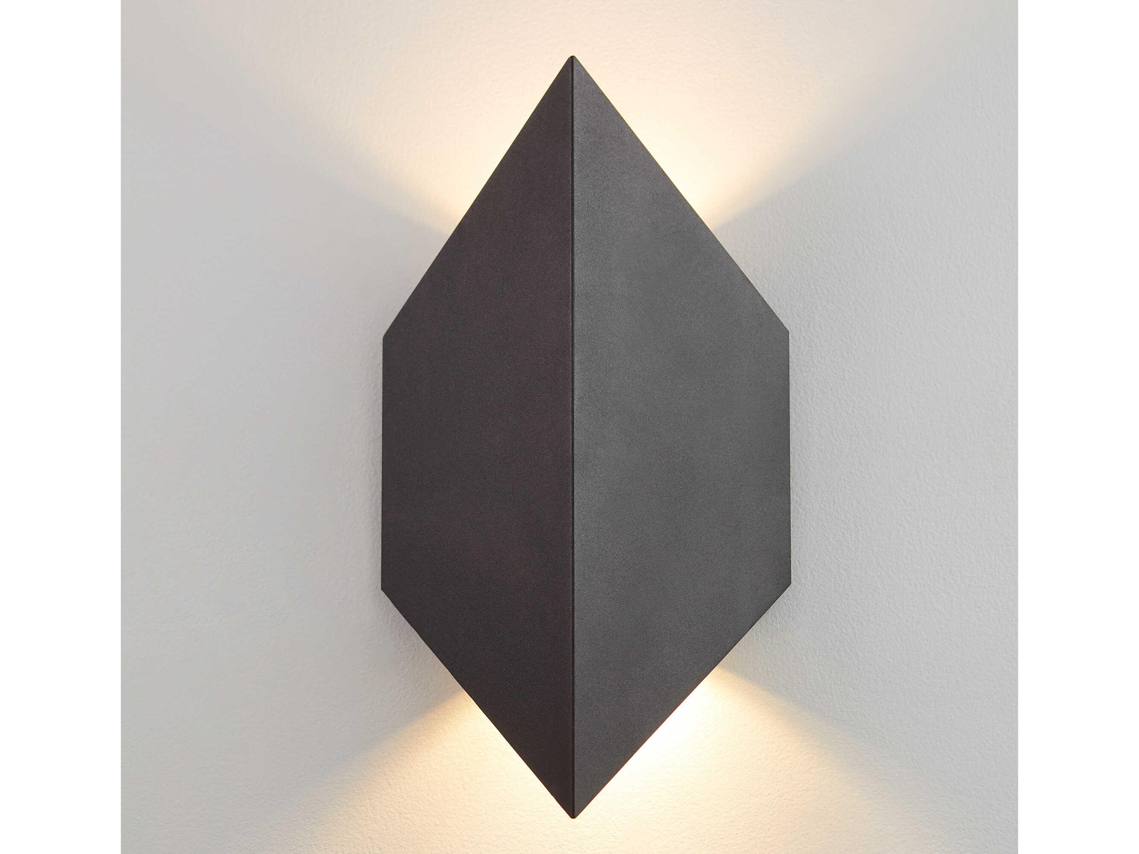 Oxygen by Quorum Motto 1-Light Outdoor Wall Light