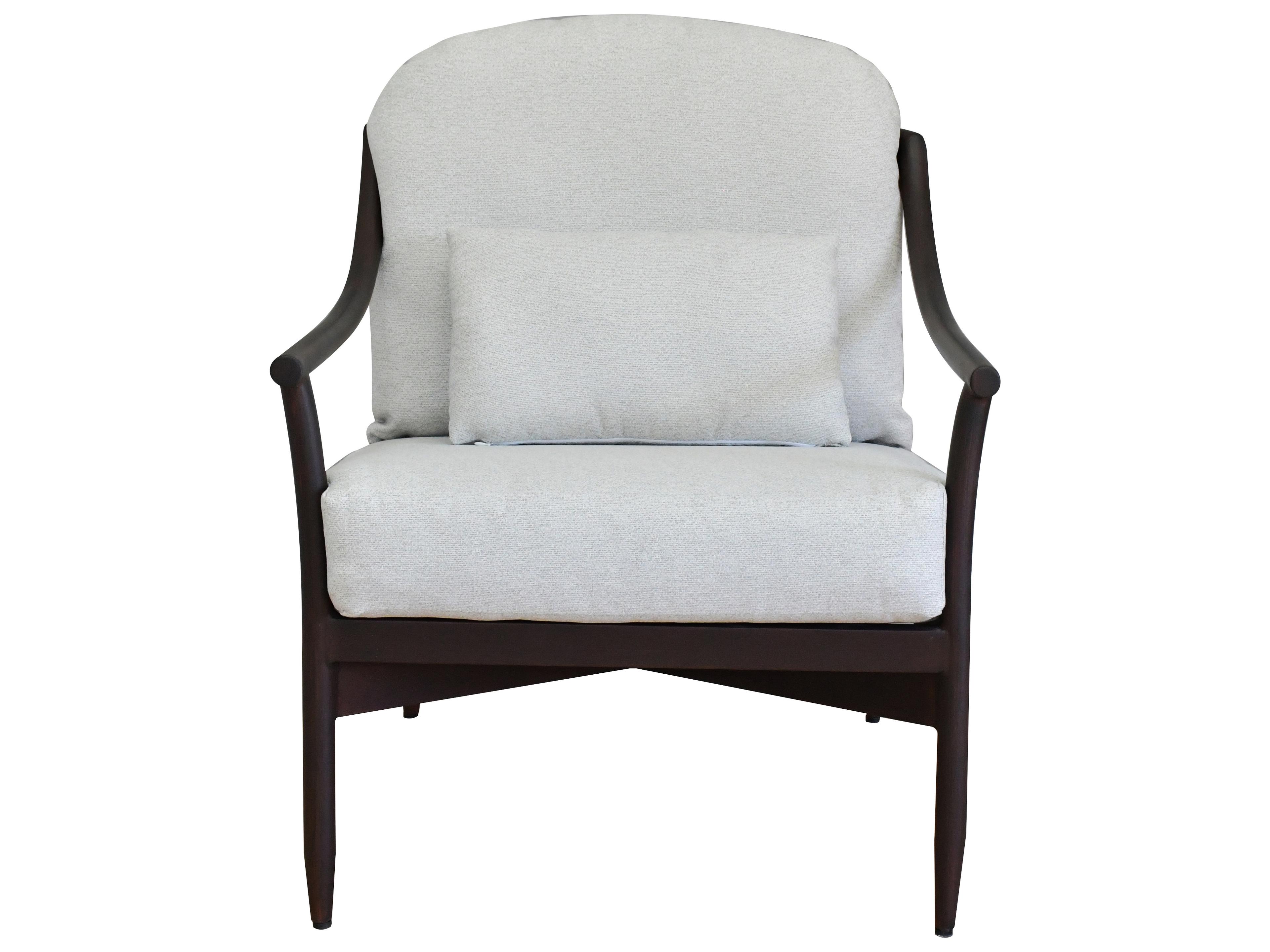 Castelle Larga Cushion Aluminum Outdoor Patio Lounge Chair with One Accent Pillow