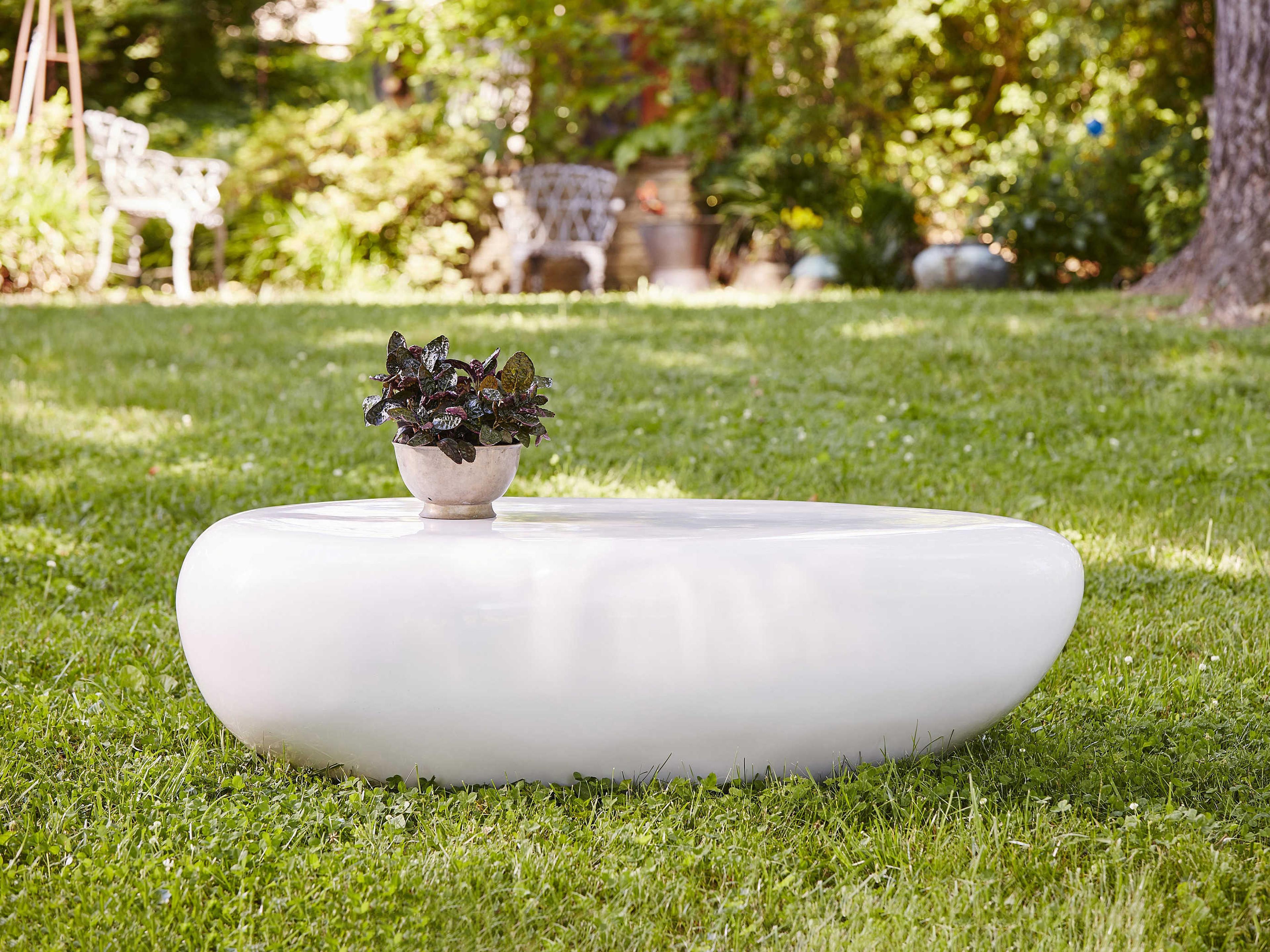 Phillips Collection Outdoorriver Stone Oval Gel Coat White Coffee Table