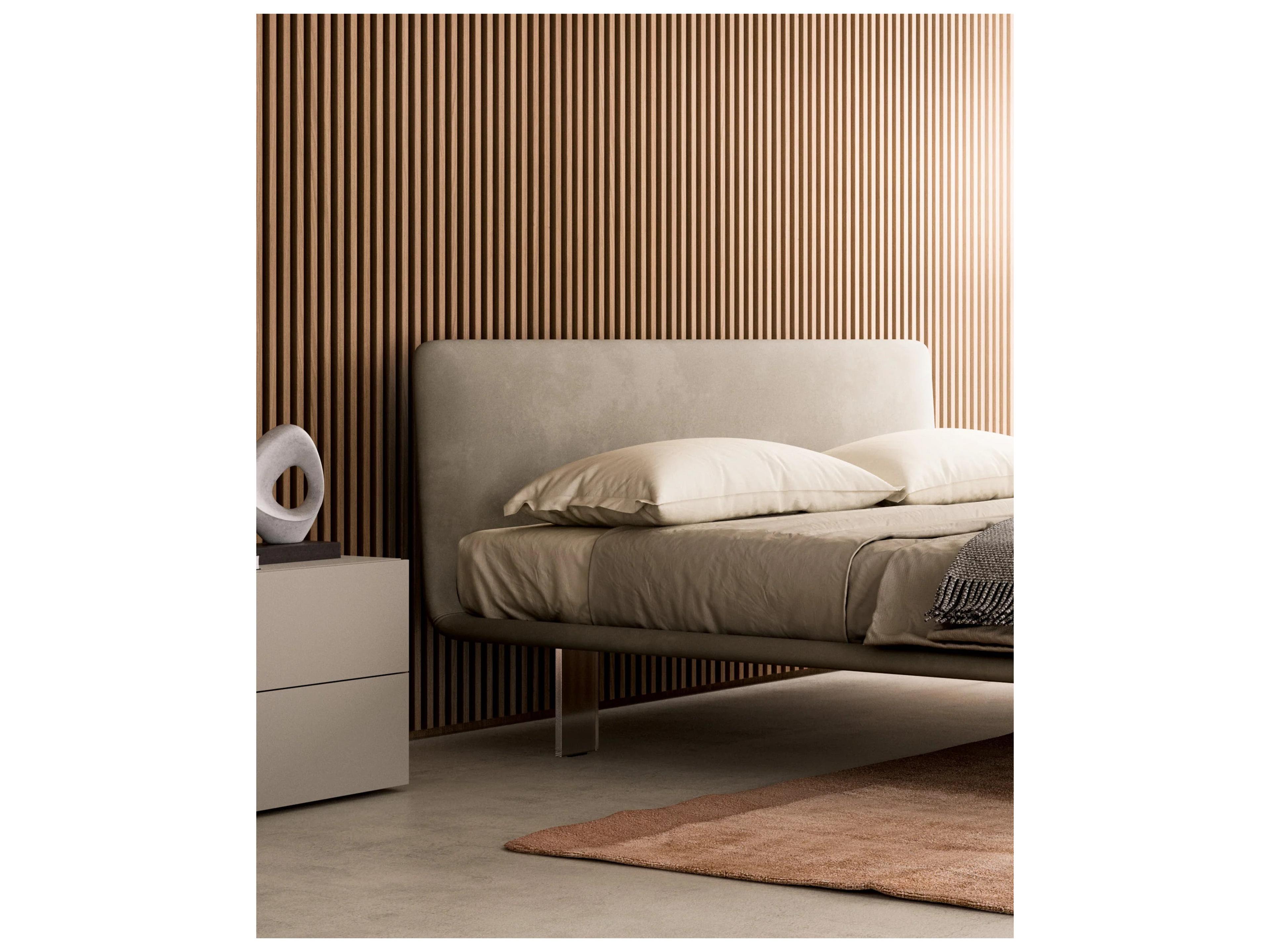 Pianca Filo Up Queen Size Bed 63"Beige Supersuede 86 Fabric/Plexiglass Feet