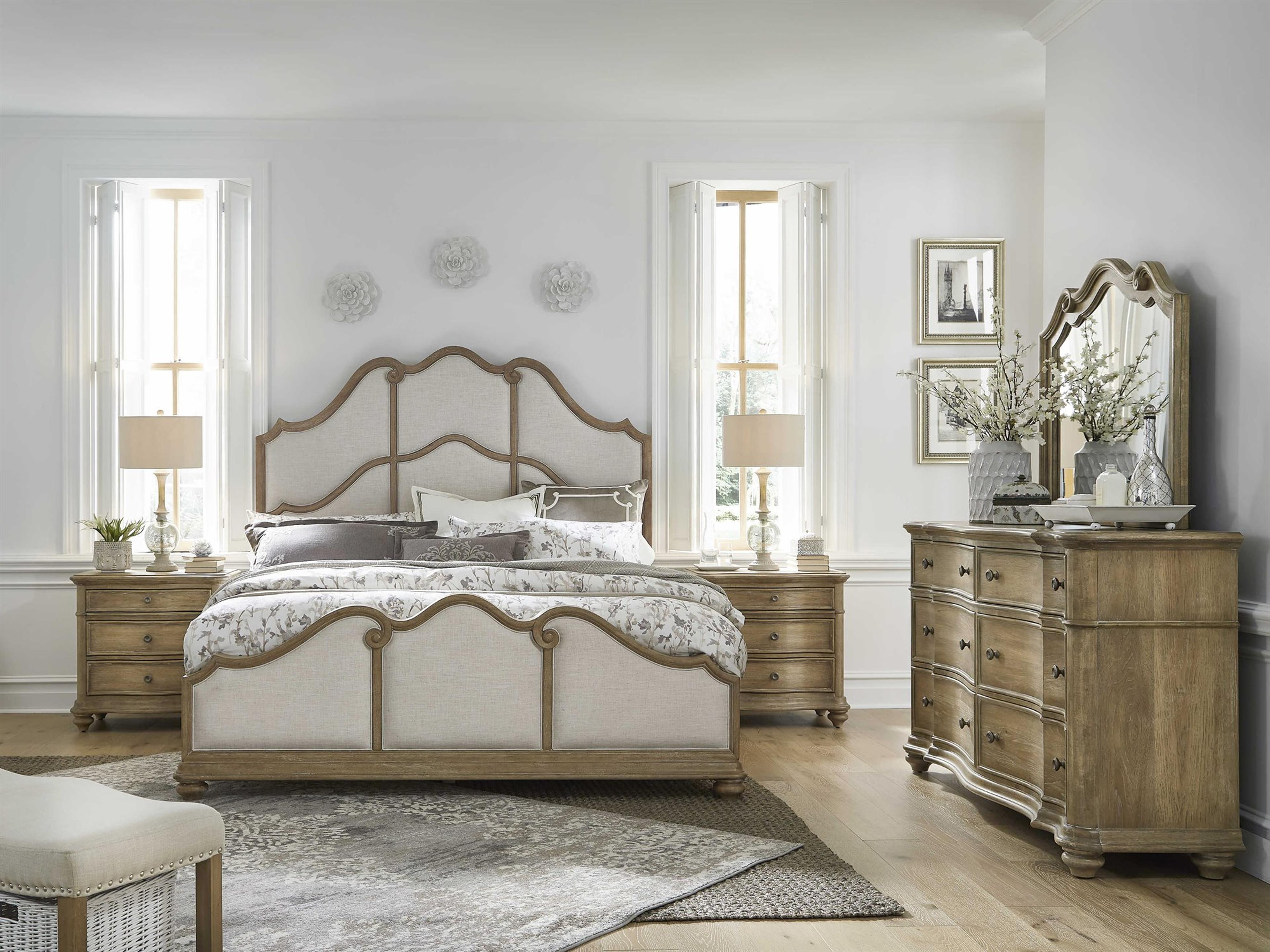 Pulaski Weston Hills Bedroom Set