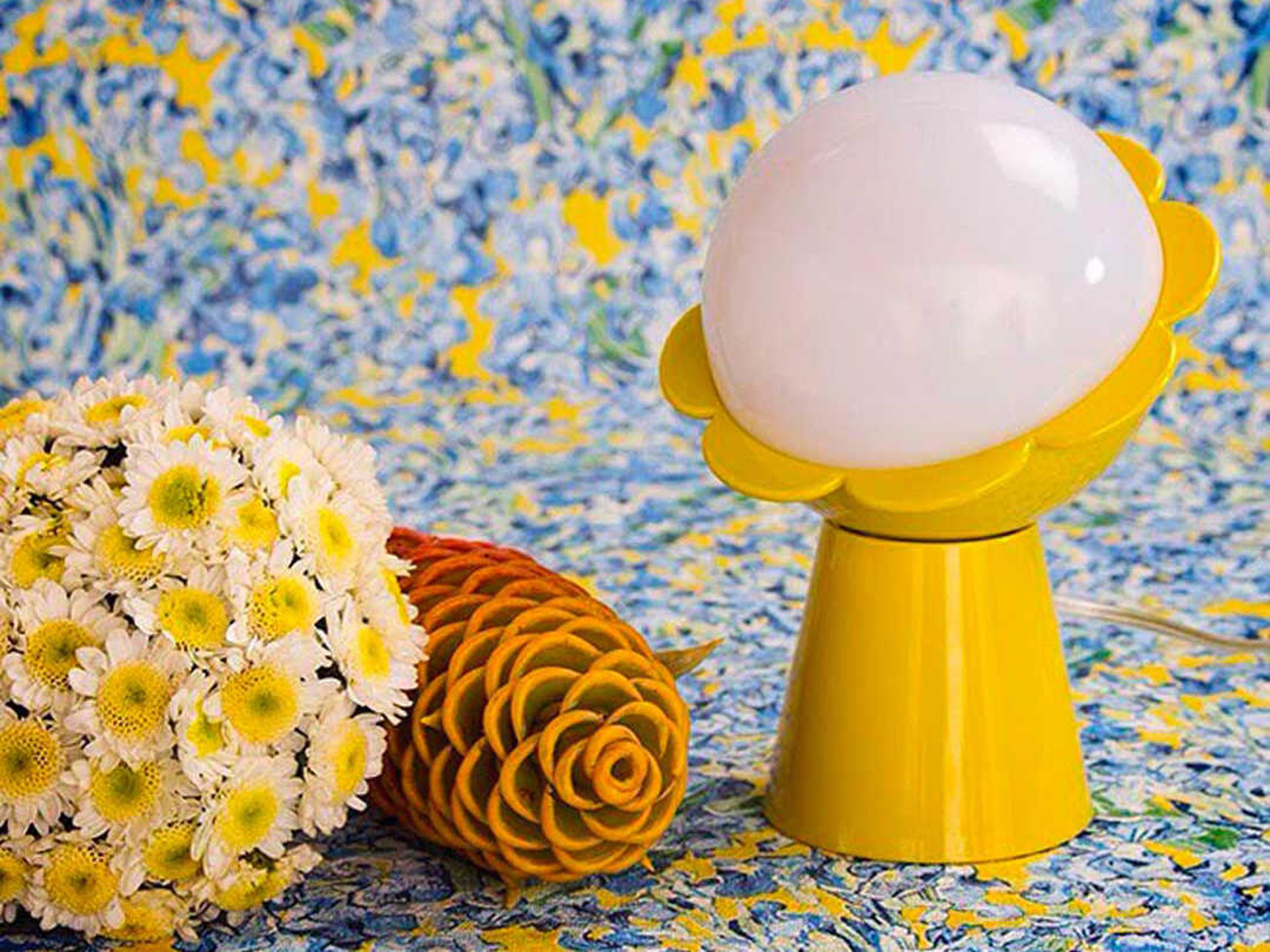 Qeeboo Daisy Yellow Table Lamp