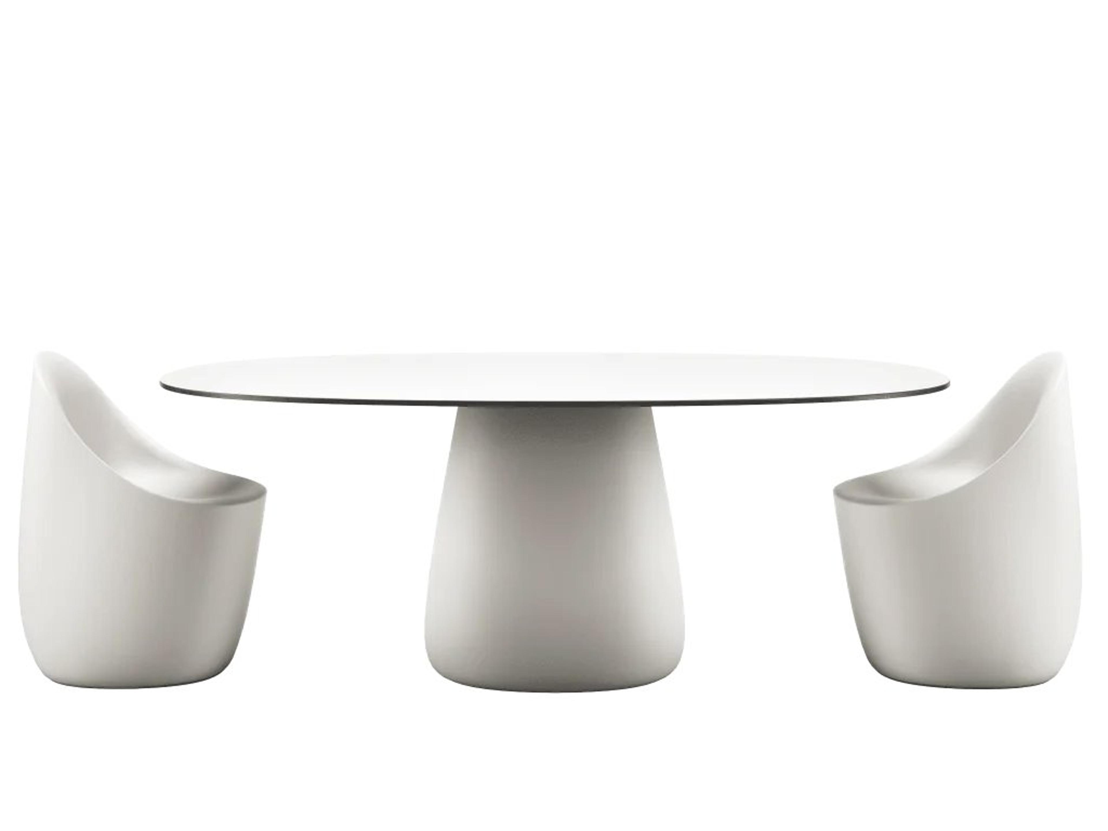 Qeeboo Outdoor Cobble Warm White Black Stratified Recycled Plastic Oval Dining Table