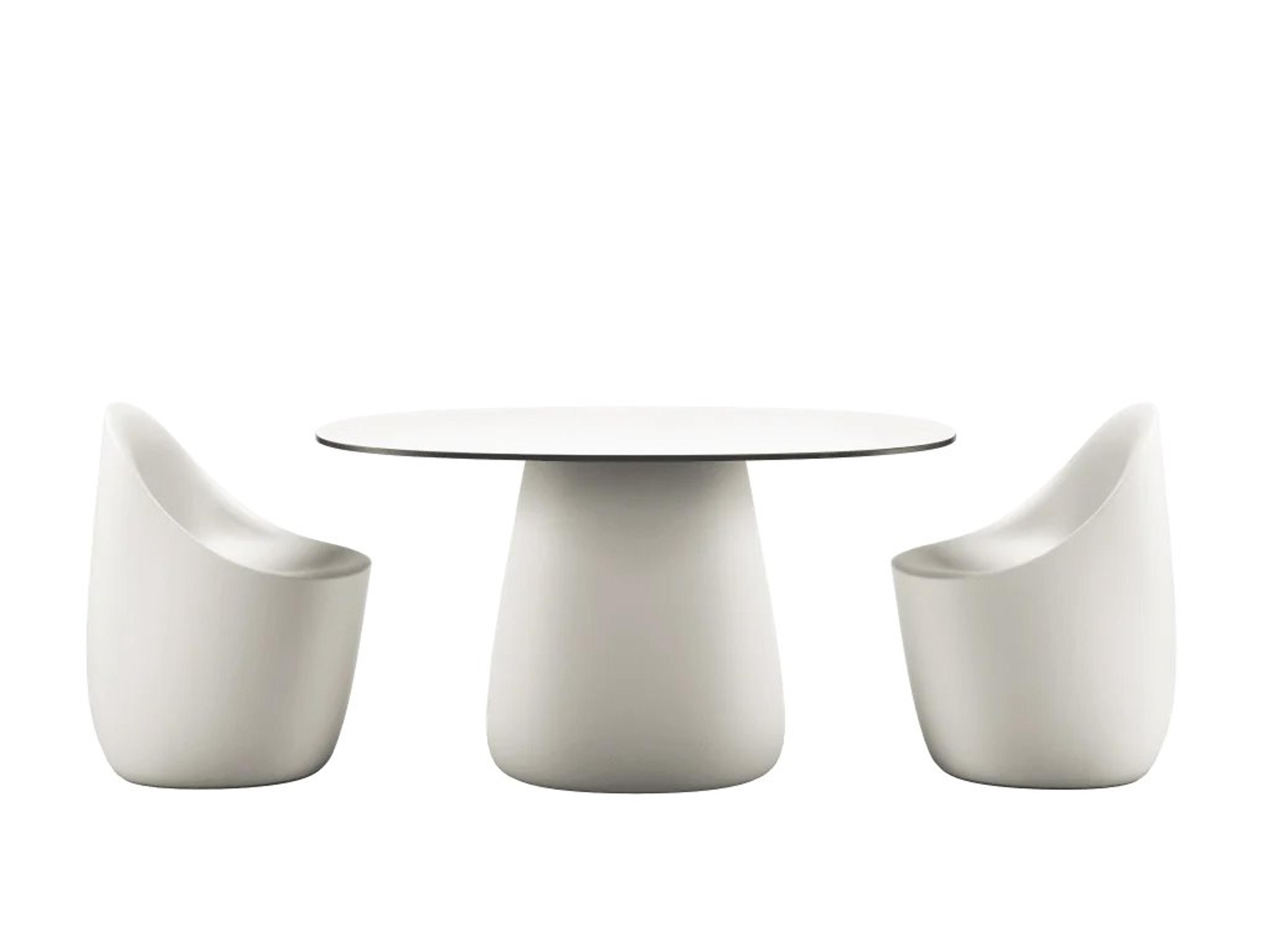 Qeeboo Outdoor Cobble Warm White Black Stratified Recycled Plastic Oval Dining Table