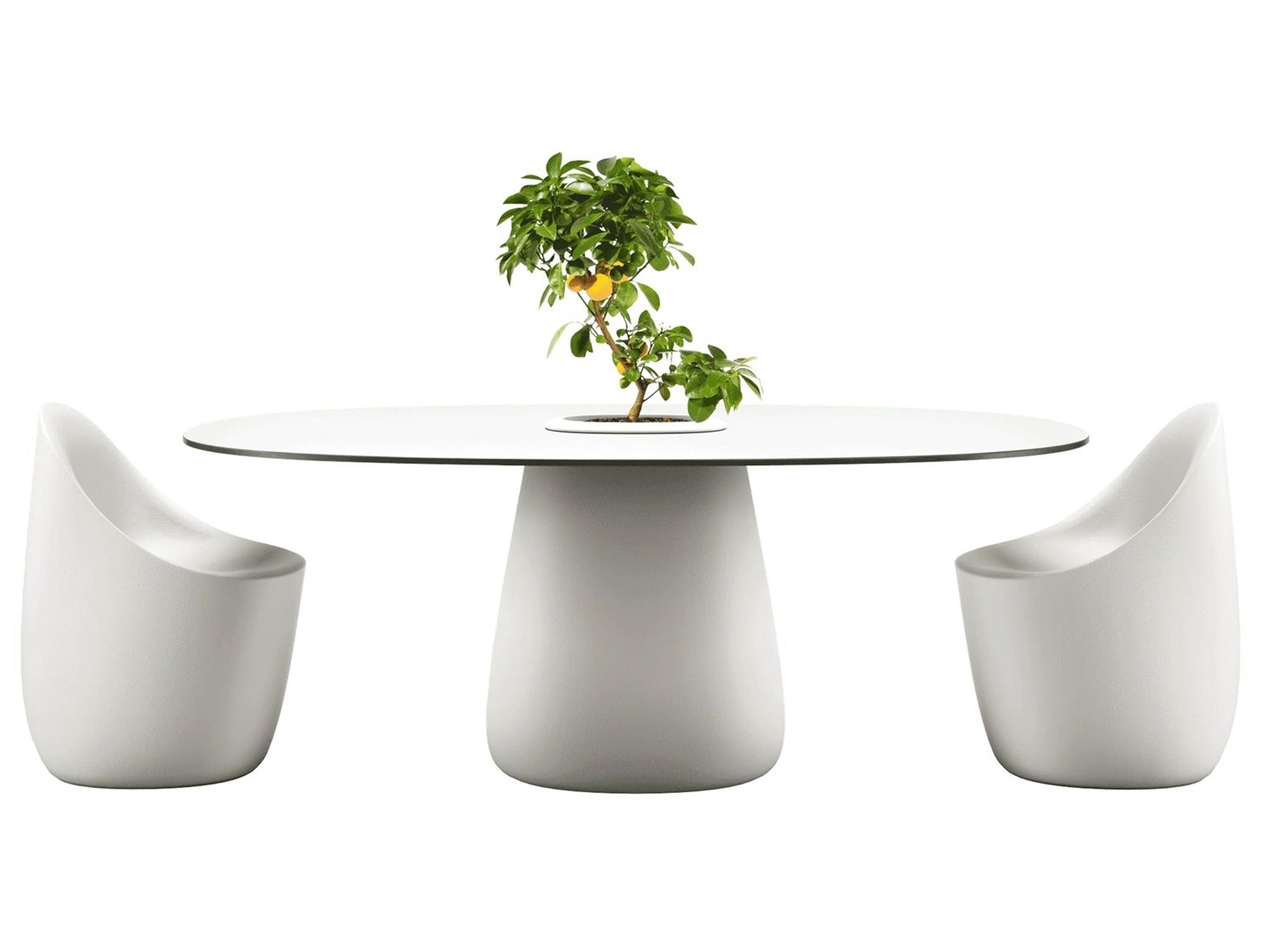 Cobble Warm White Black Stratified Recycled Plastic Dining Set