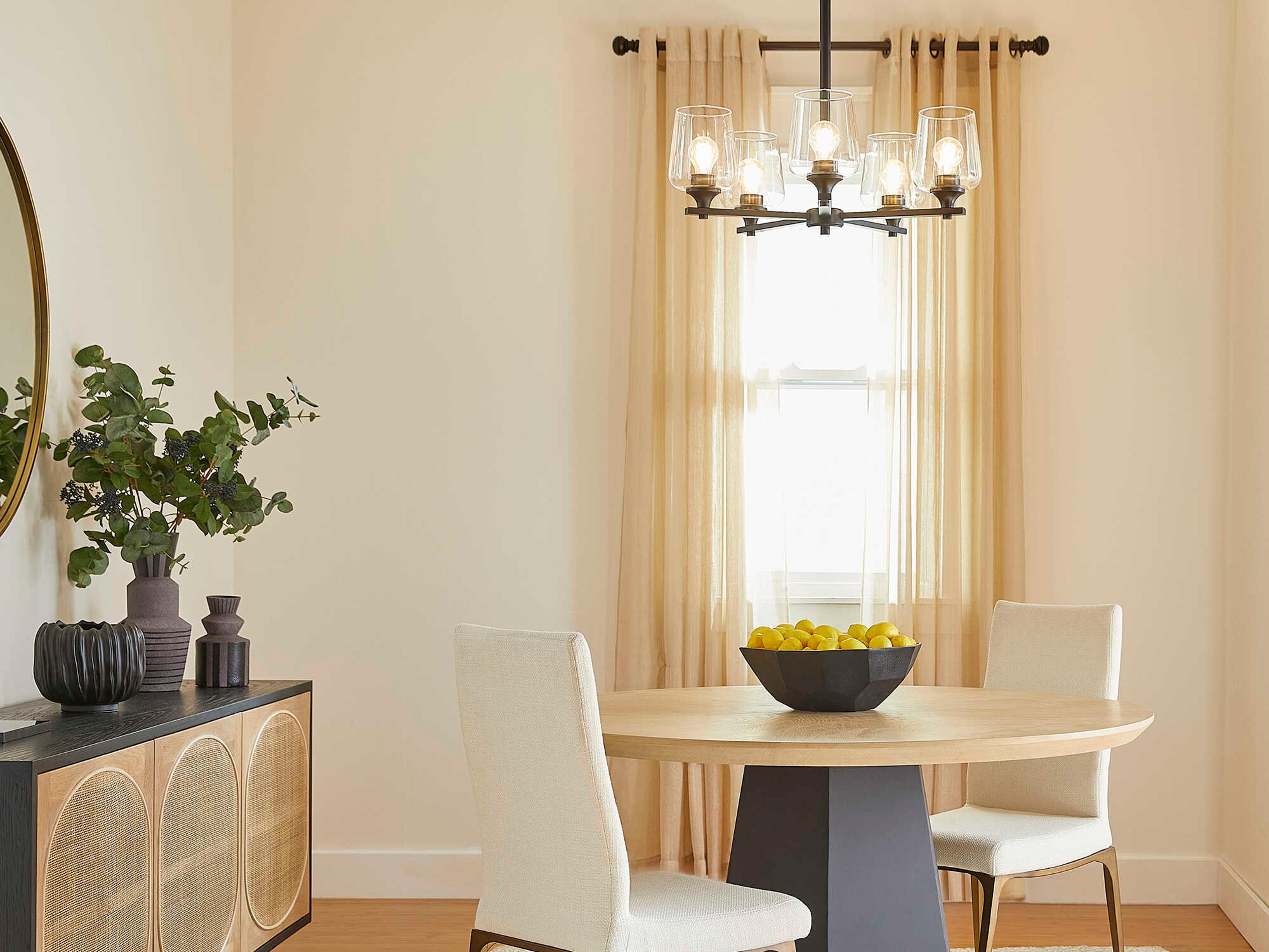 Quorum Veno 5-Light Matte Black Chandelier