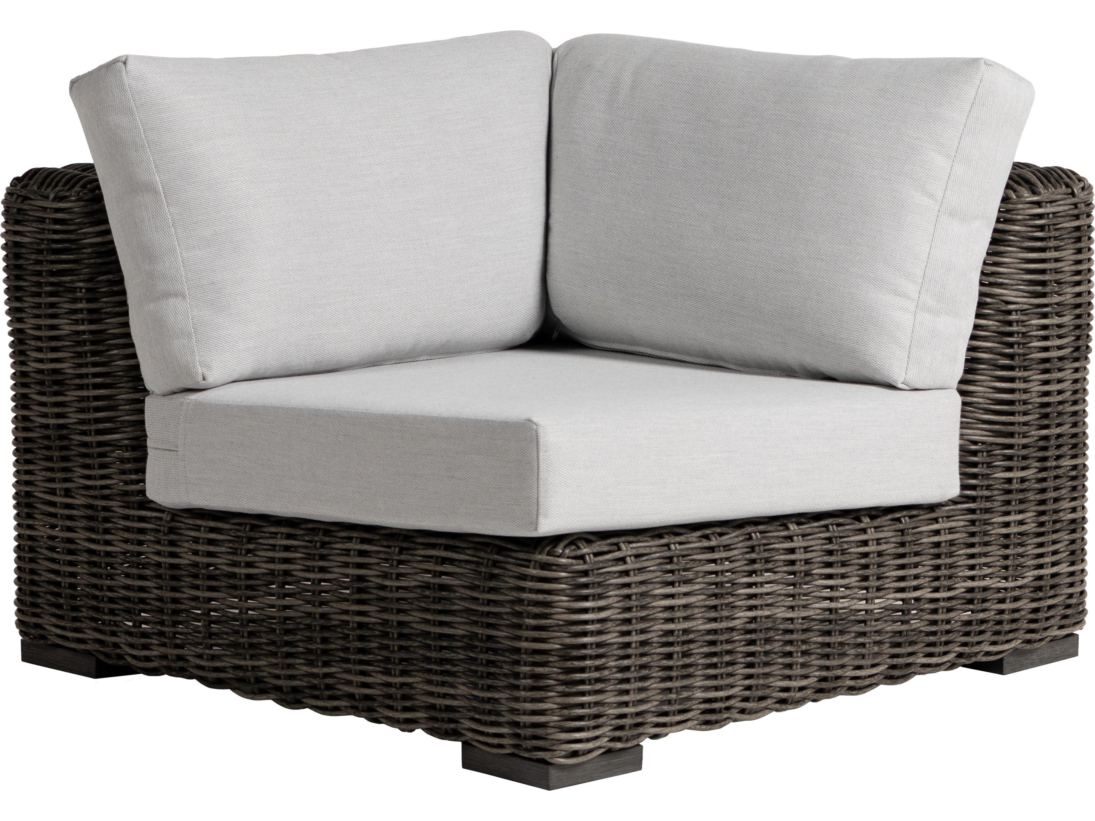 Cubo Aluminum Wicker Lounge Chair