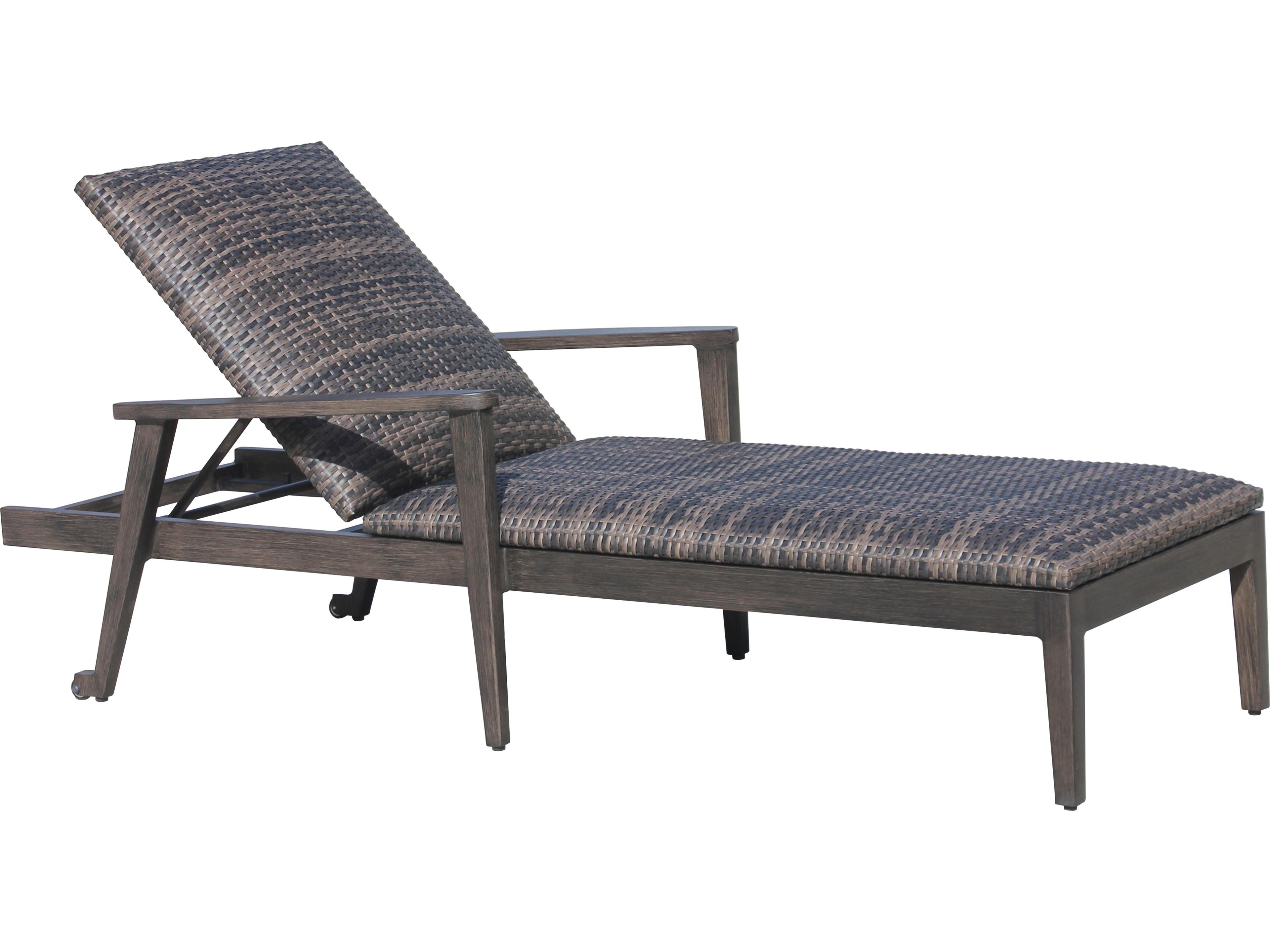 Cabo San Lucas Aluminum Wicker Chaise Lounge